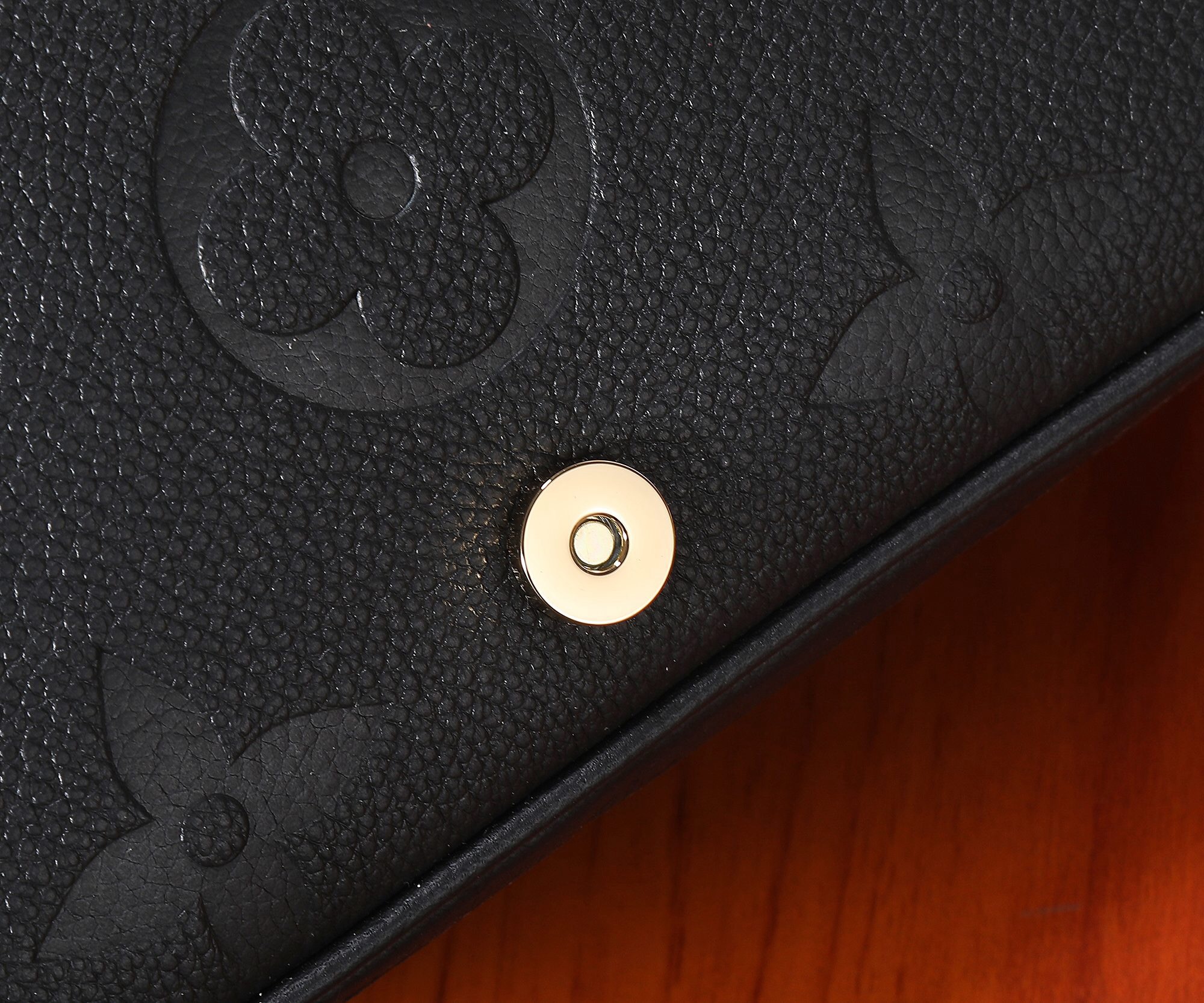 Louis Vuitton M46386 Diane Women Bags Size 24*15*9cm