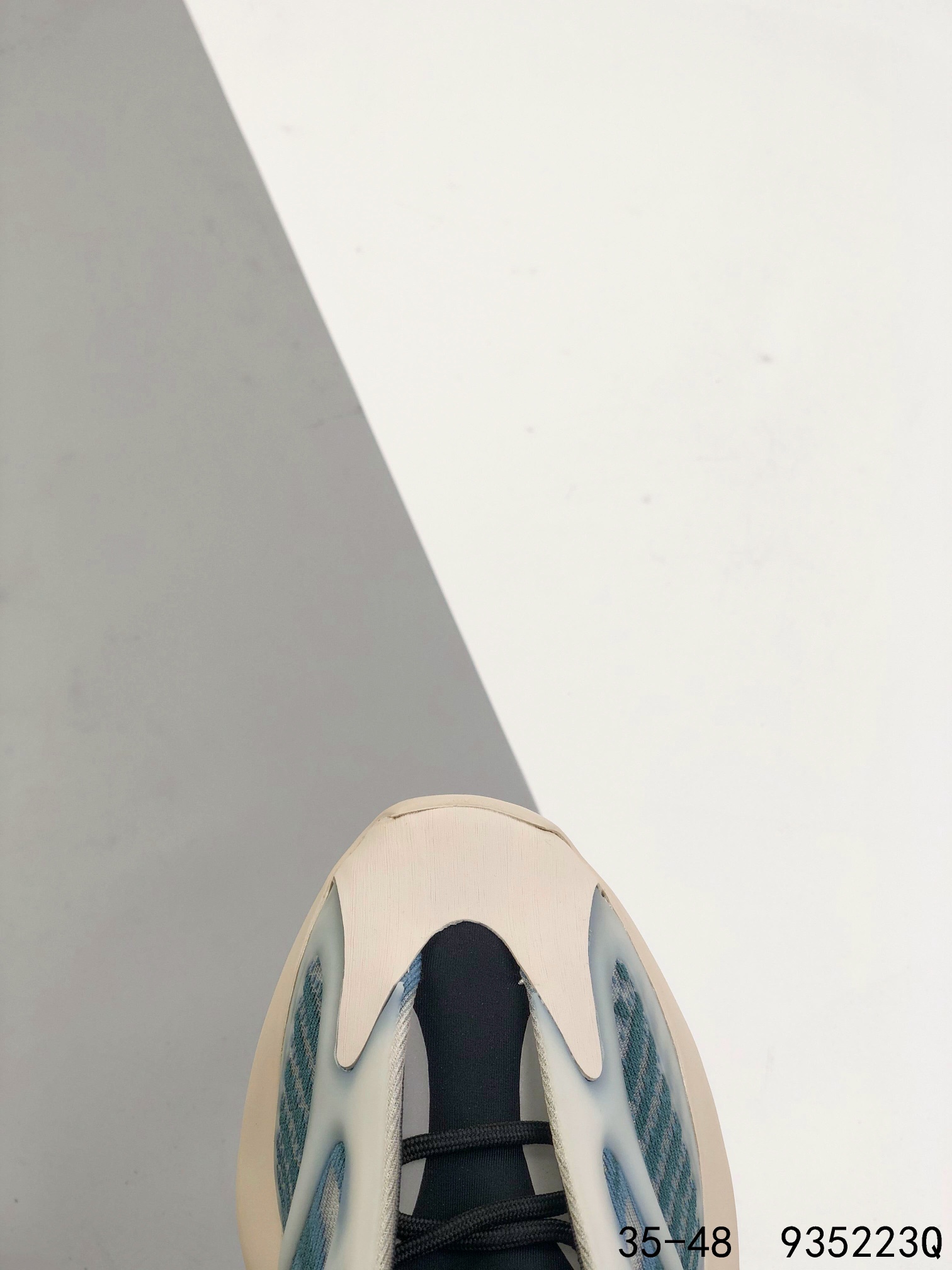 Yeezy 700 V3 Mens/Women's Sneakers Shoes 35 - 48