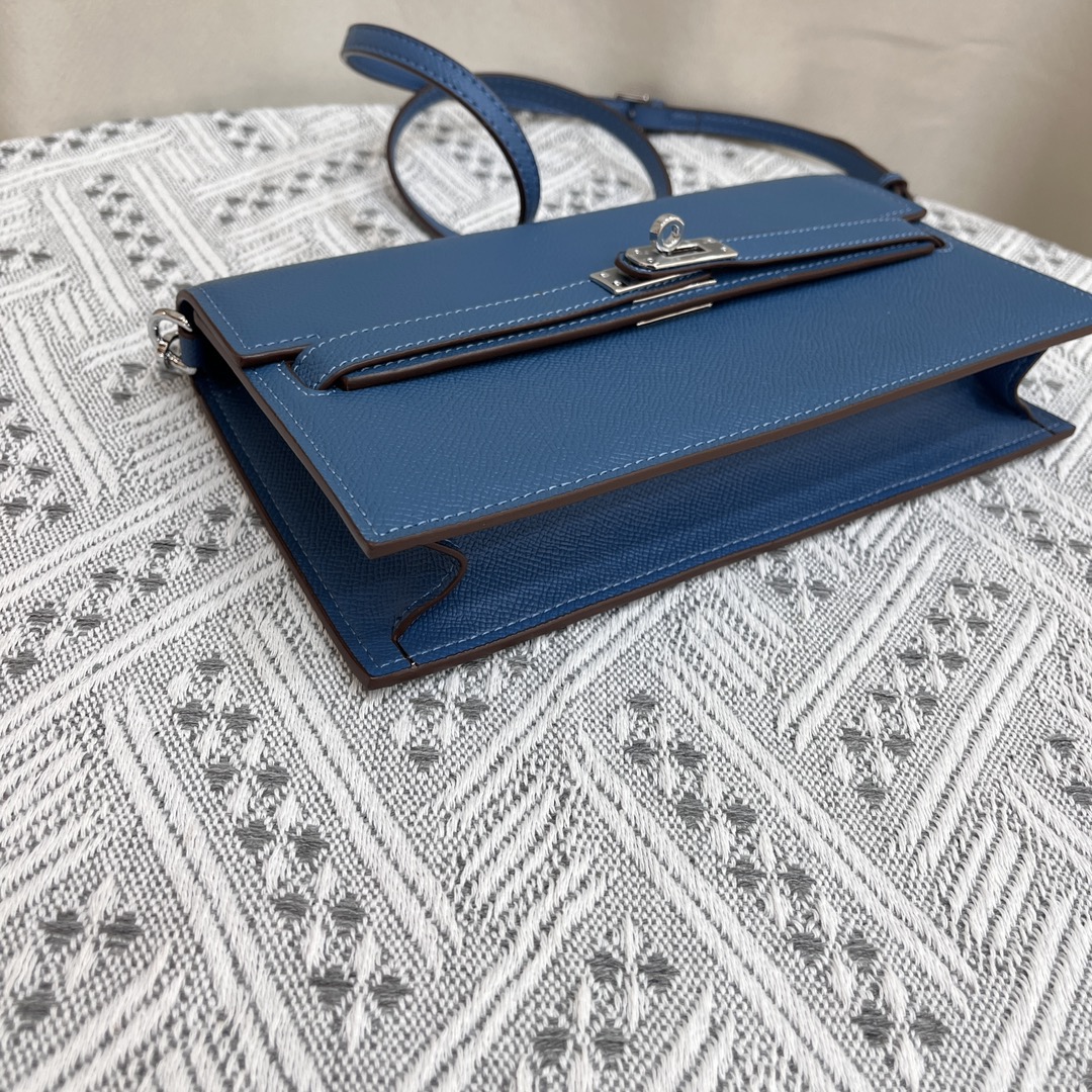 Hermes Elan Shoulder Bags Size 24cm