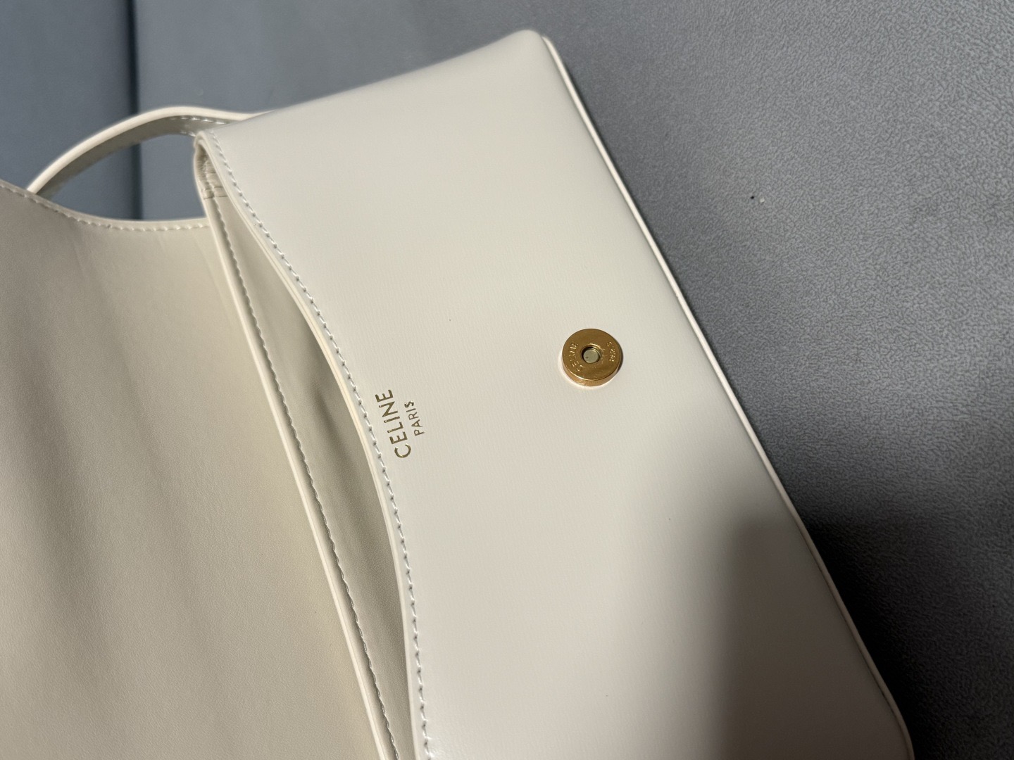 Celine 25ss Lulu Shoulder Bags Size 24*11.5*8cm