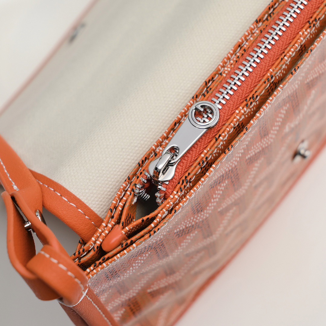 Goyard Shoulder Bags Size 20.5*14*2cm