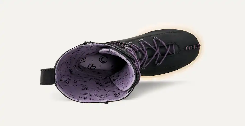 UGG All Gender Areum Boot