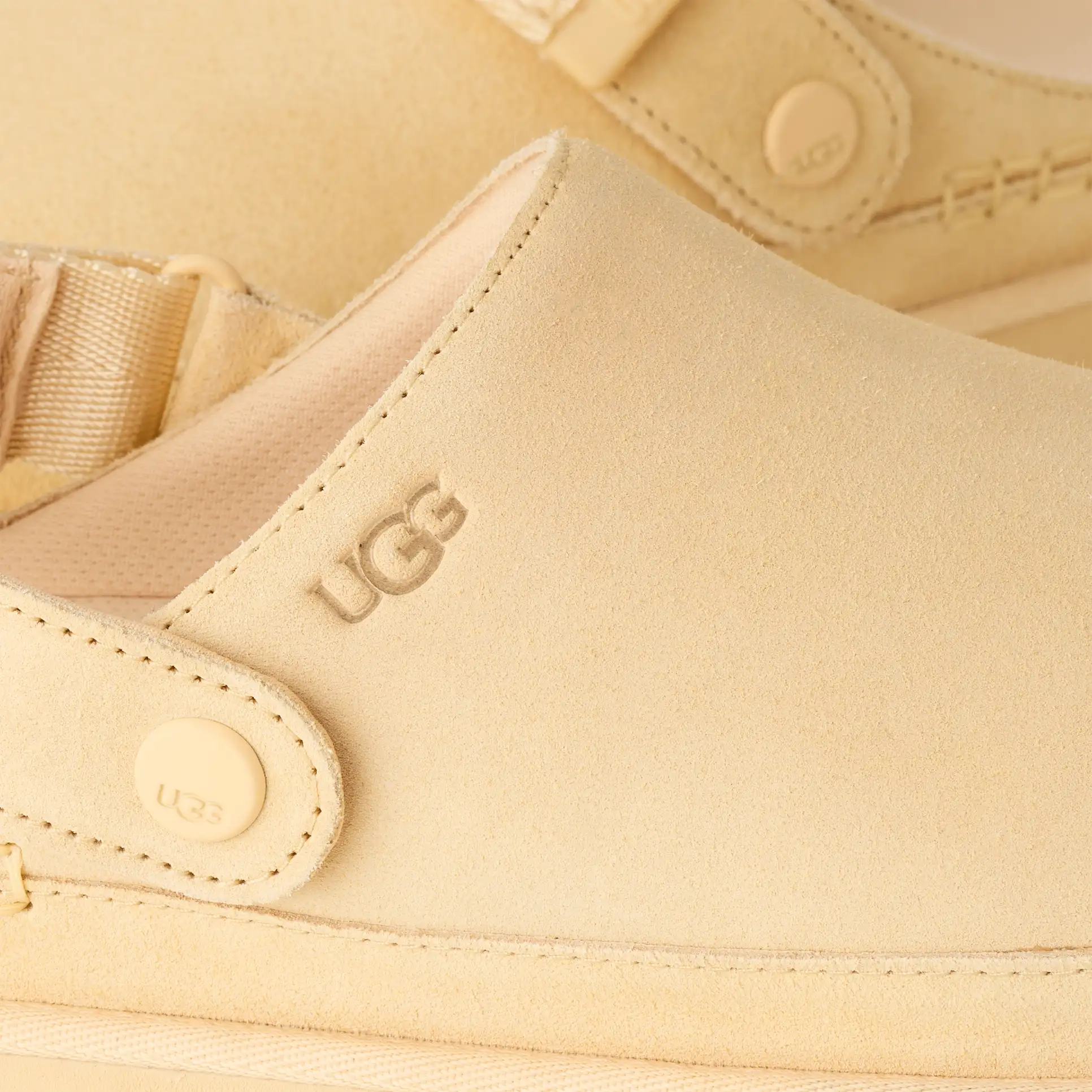 UGG Women's Goldenstar Clog