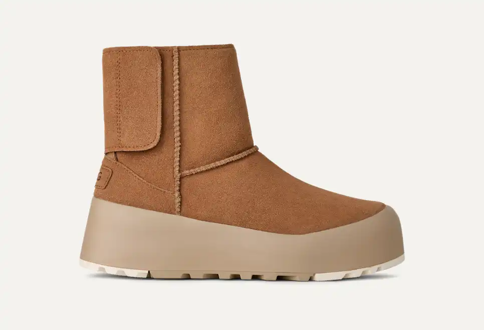 UGG Women's Classic StreetScape