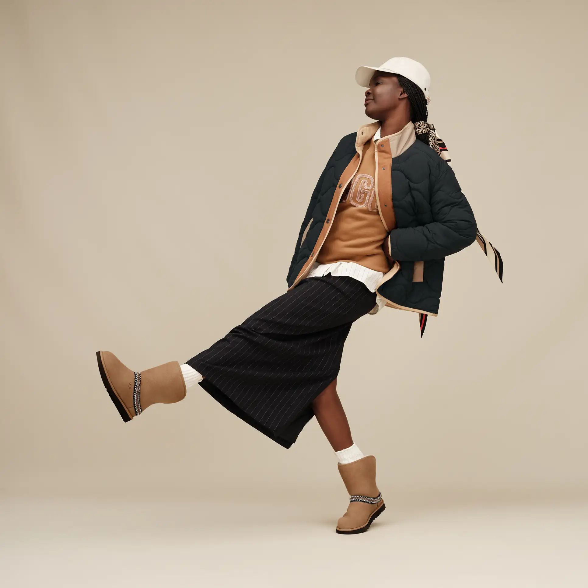 UGG Women's Classic Short Crescent