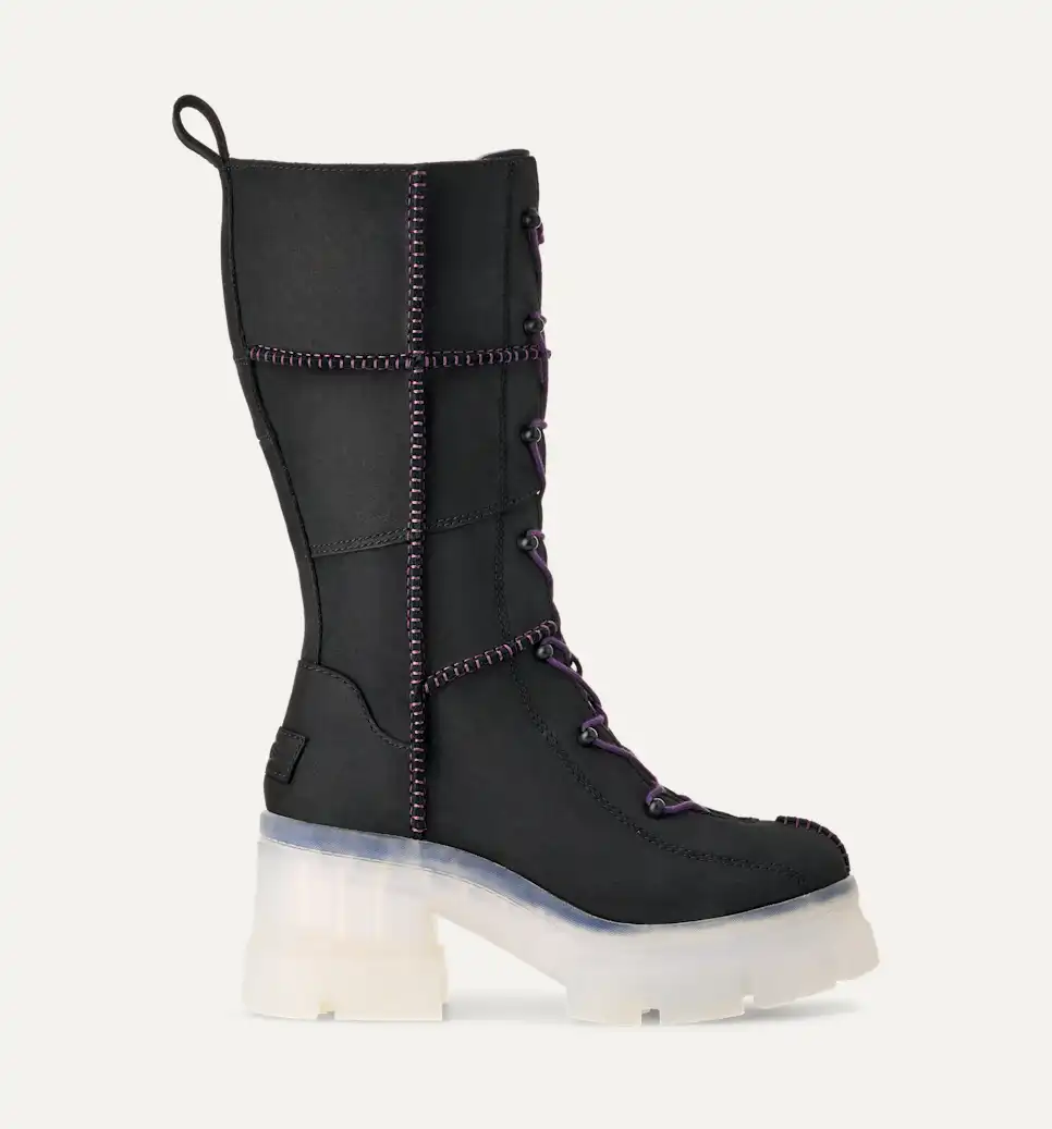UGG All Gender Areum Boot