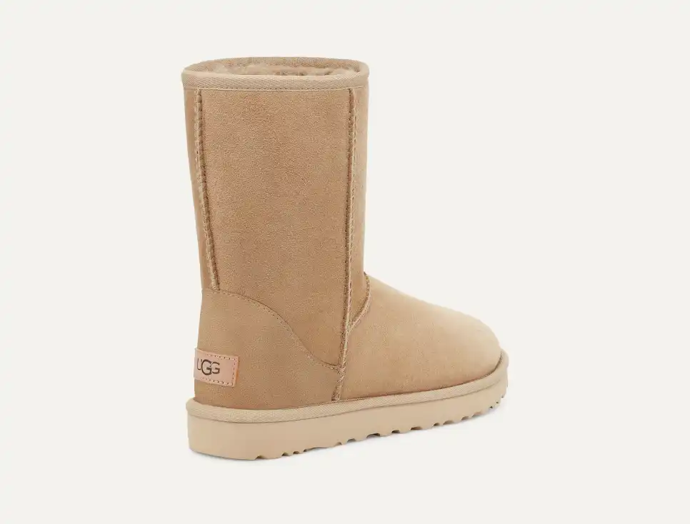 UGG Women's Classic Short II