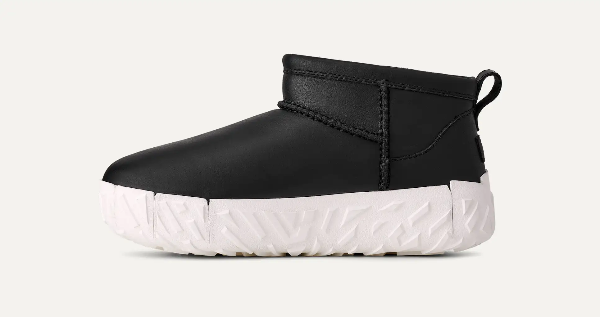 UGG Men's Classic Ultra Mini Wrap Tech Noir