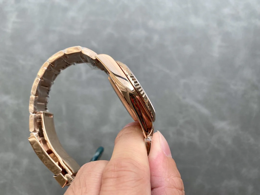 SKY-DWELLER ROSE GOLD 42 GREY DIAL