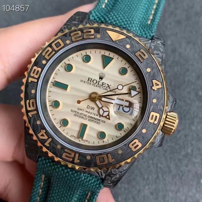 GMT-MASTER II CUSTOM CARBON CREAM DIAL