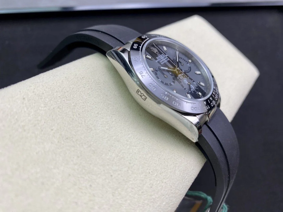 DAYTONA 40 BLACK CERAMIC BEZEL CUSTOM ELEANOR DIAL RUBBER STRAP