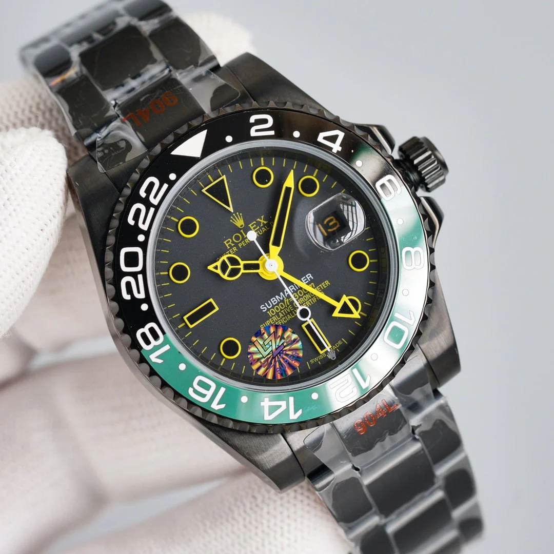 GMT-MASTER II CUSTOM GREEN BLACK BEZEL