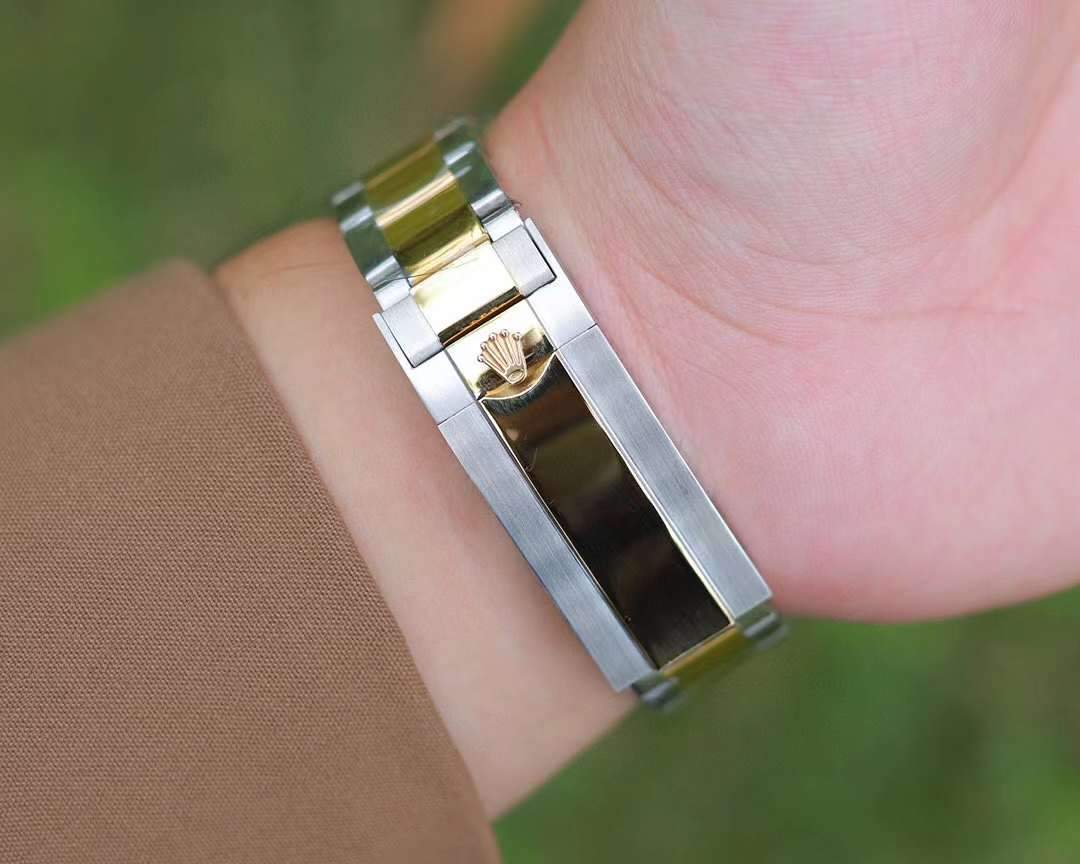 SUBMARINER DATE 40MM 116610 SKELETON DIAL