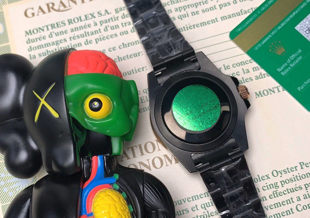 SUBMARINER DATE 40 CUSTOM GOLD BLACK HAND ENGRAVED