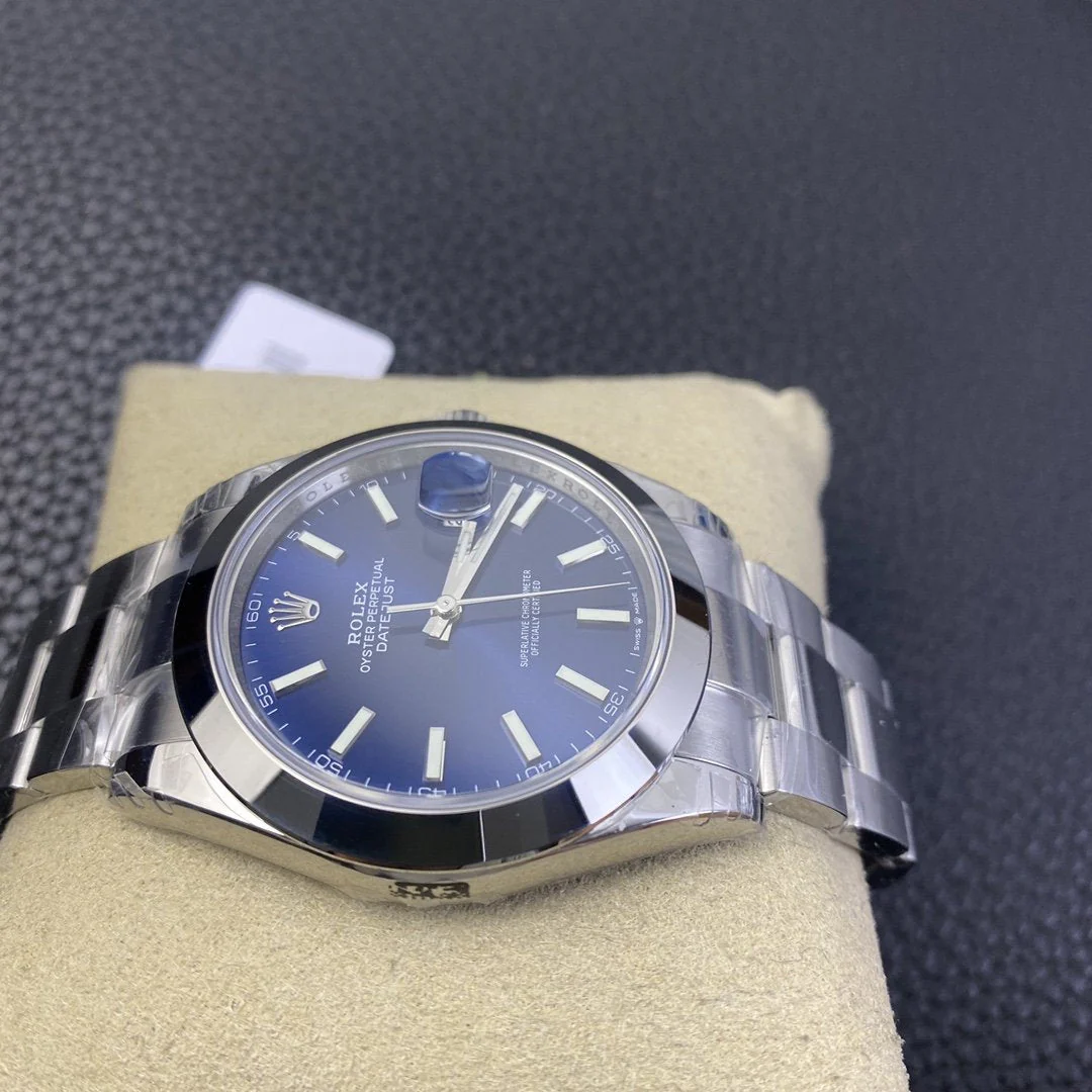 DATEJUST 41MM SMOOTH BEZEL BLUE DIAL OYSTER BRACELET