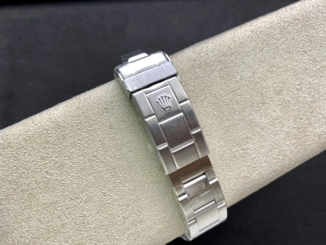 SUBMARINER DATE KERMIT DIAL