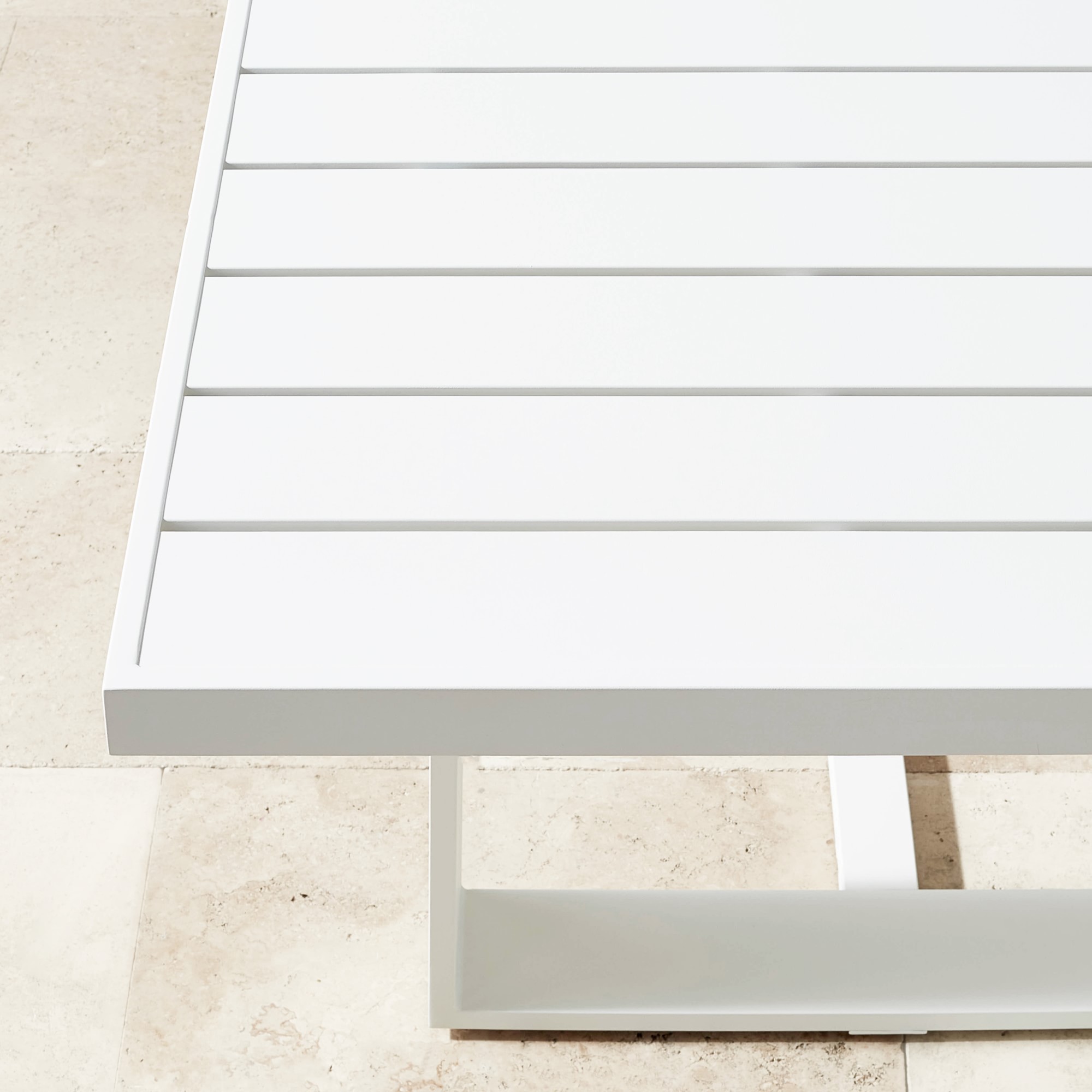 Santa Barbara White Metal Dining Table & Dining Chairs (84-124)