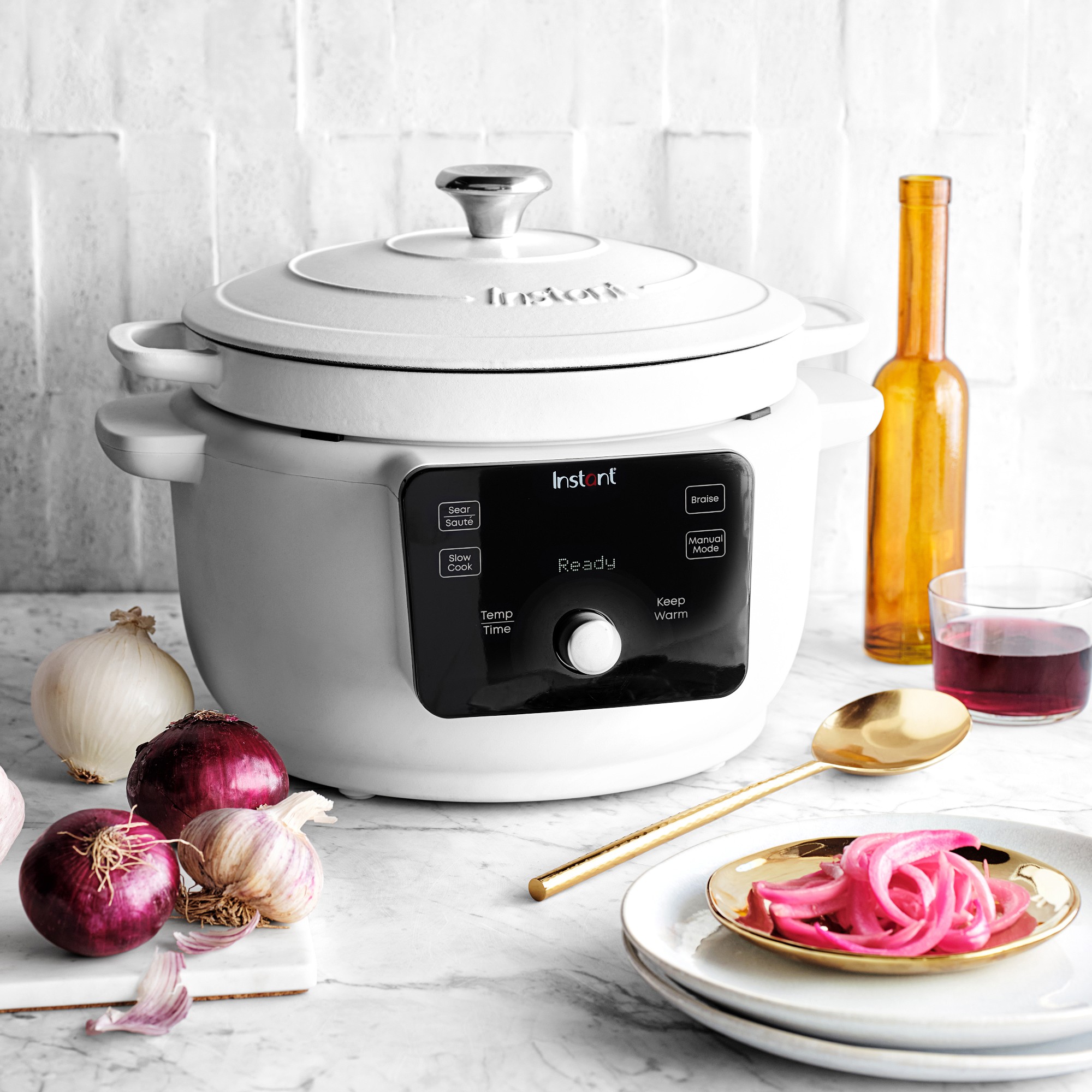 Instant Dutch Oven Slow Cooker, 6-Qt.