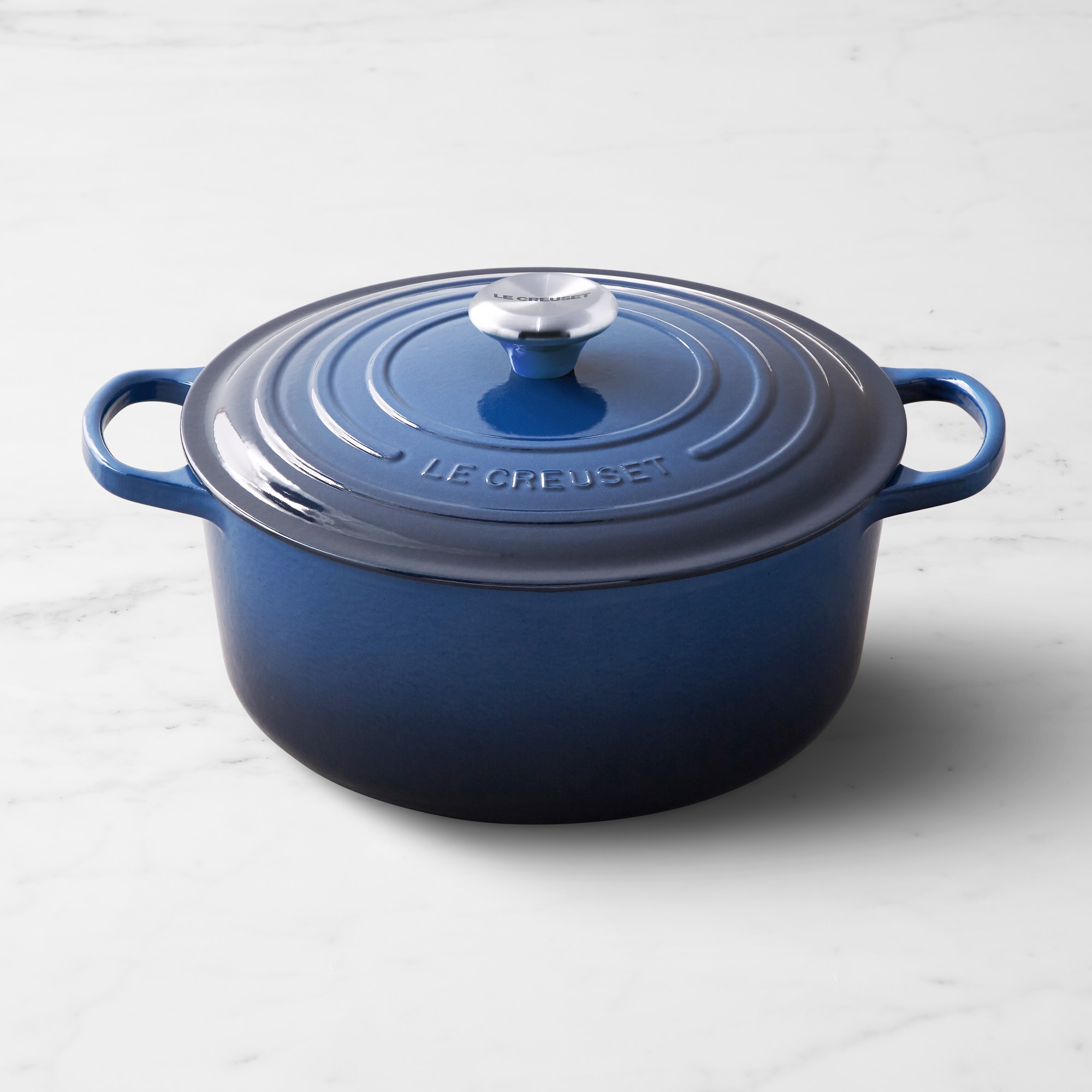 Le Creuset Signature Enameled Cast Iron Round Dutch Oven