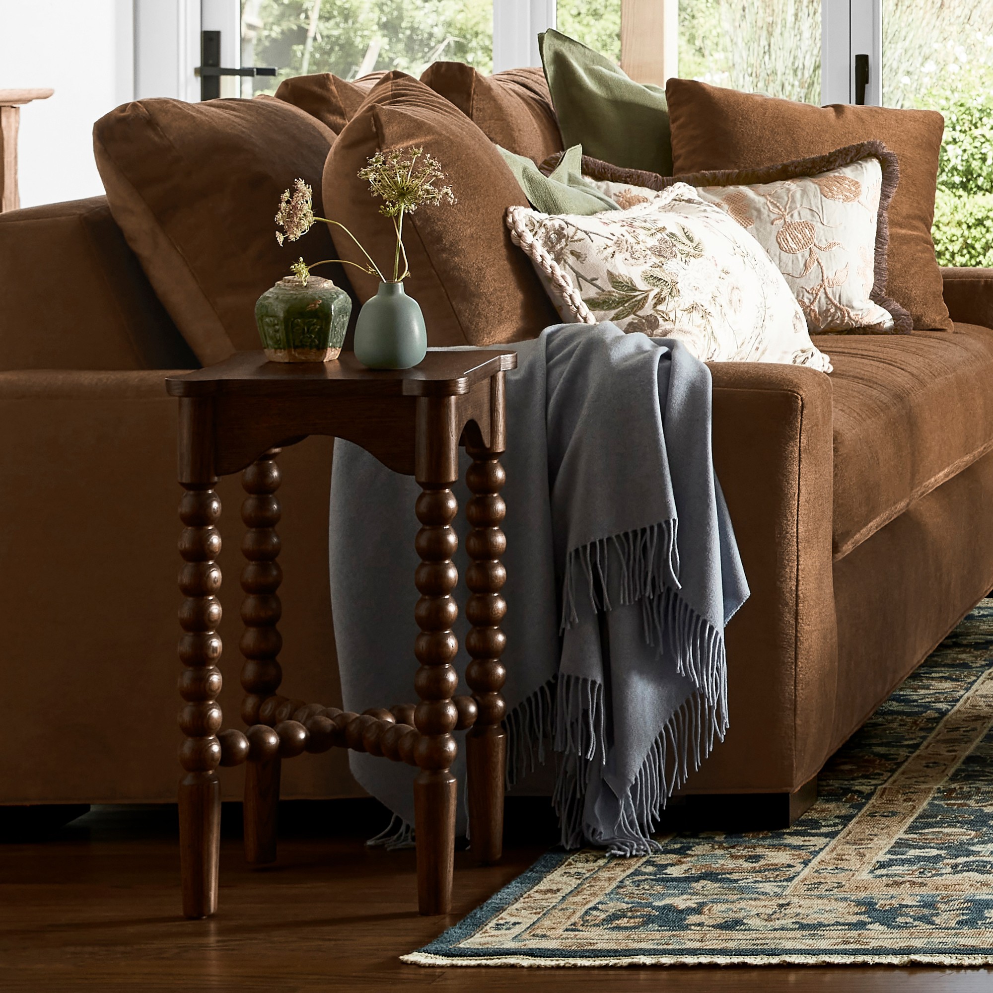 Spindle Accent Table (13)