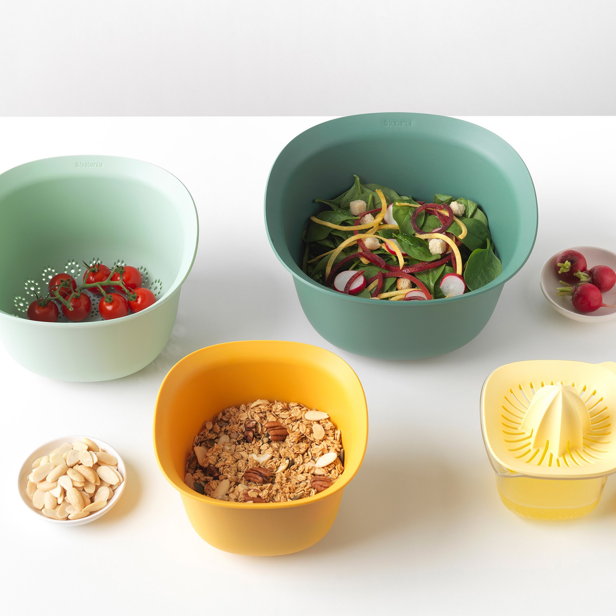 Brabantia Mixing Bowls, Colander, Measuring Jug, and Juicer Set