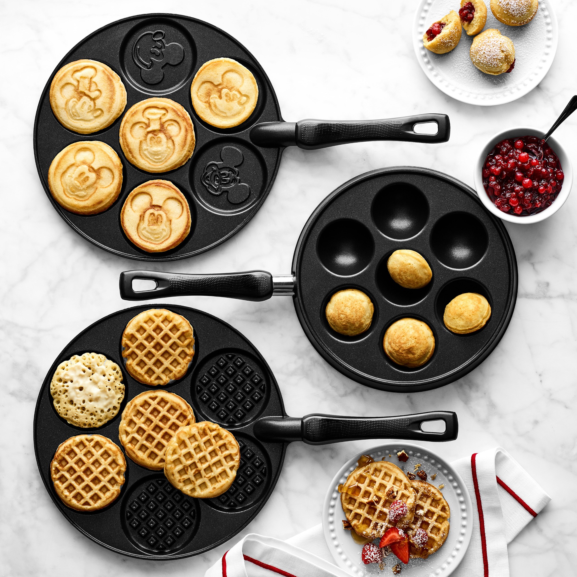 Nordic Ware Mickey Mouse™ Nonstick Pancake Pan