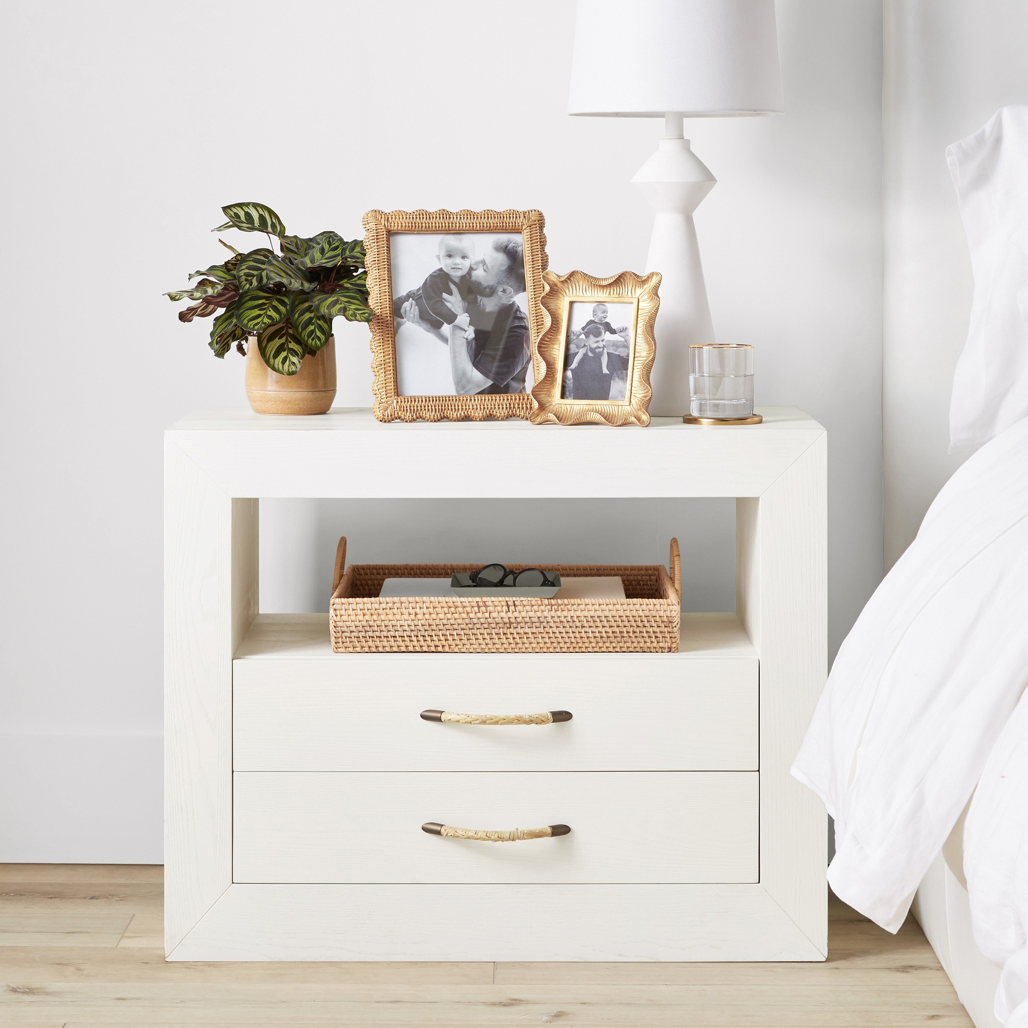 Malta 2-Drawer Nightstand (34)