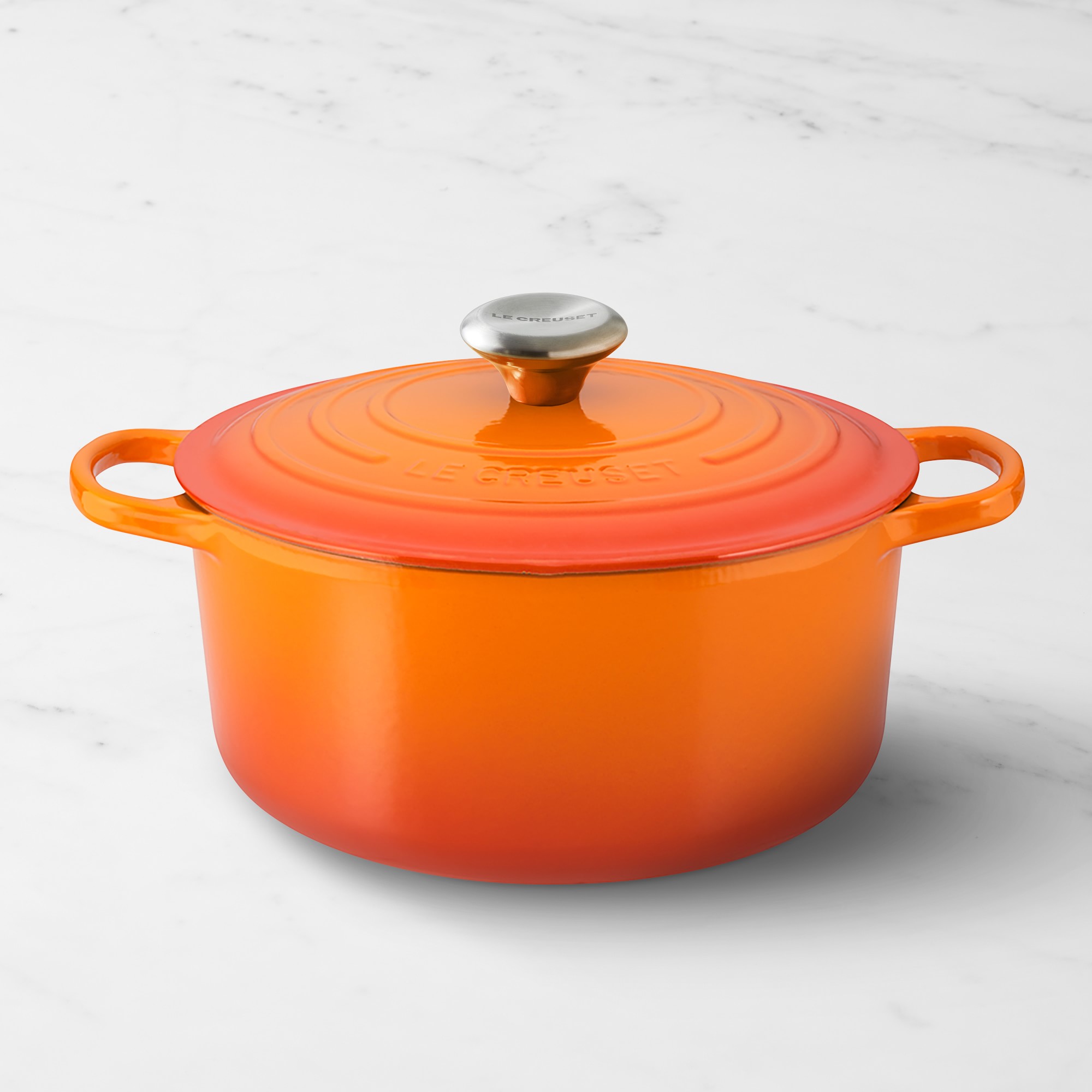Le Creuset Signature Enameled Cast Iron Round Dutch Oven