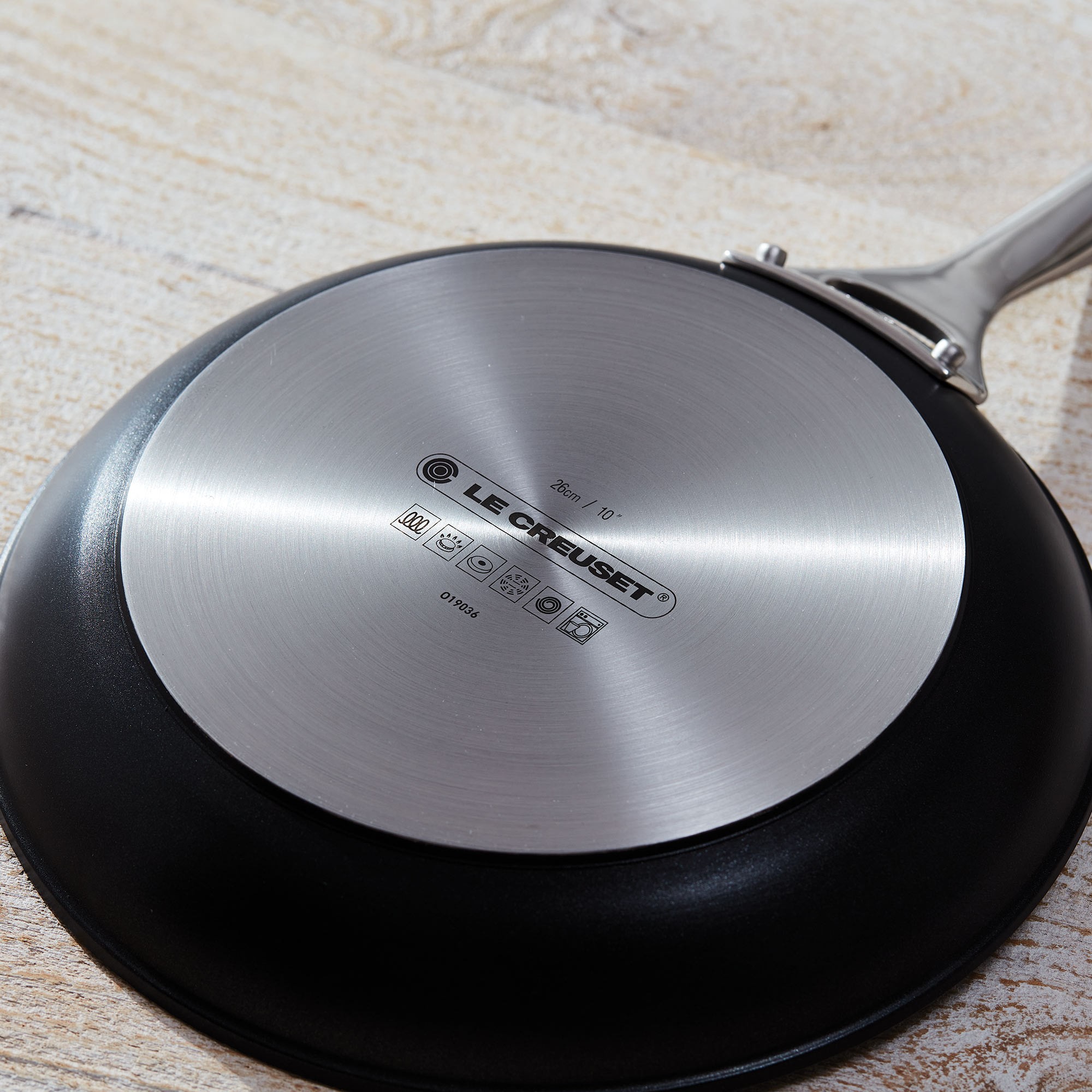 Le Creuset Toughened Nonstick PRO 10-Piece Cookware Set