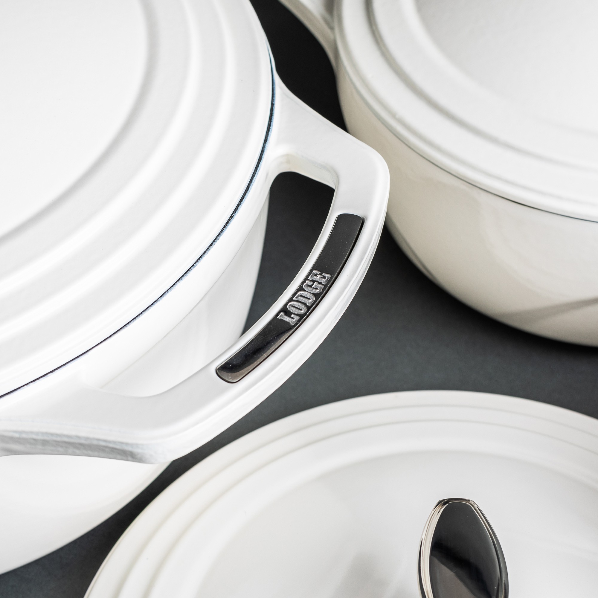 Lodge USA Enameled Cast Iron Dutch Oven