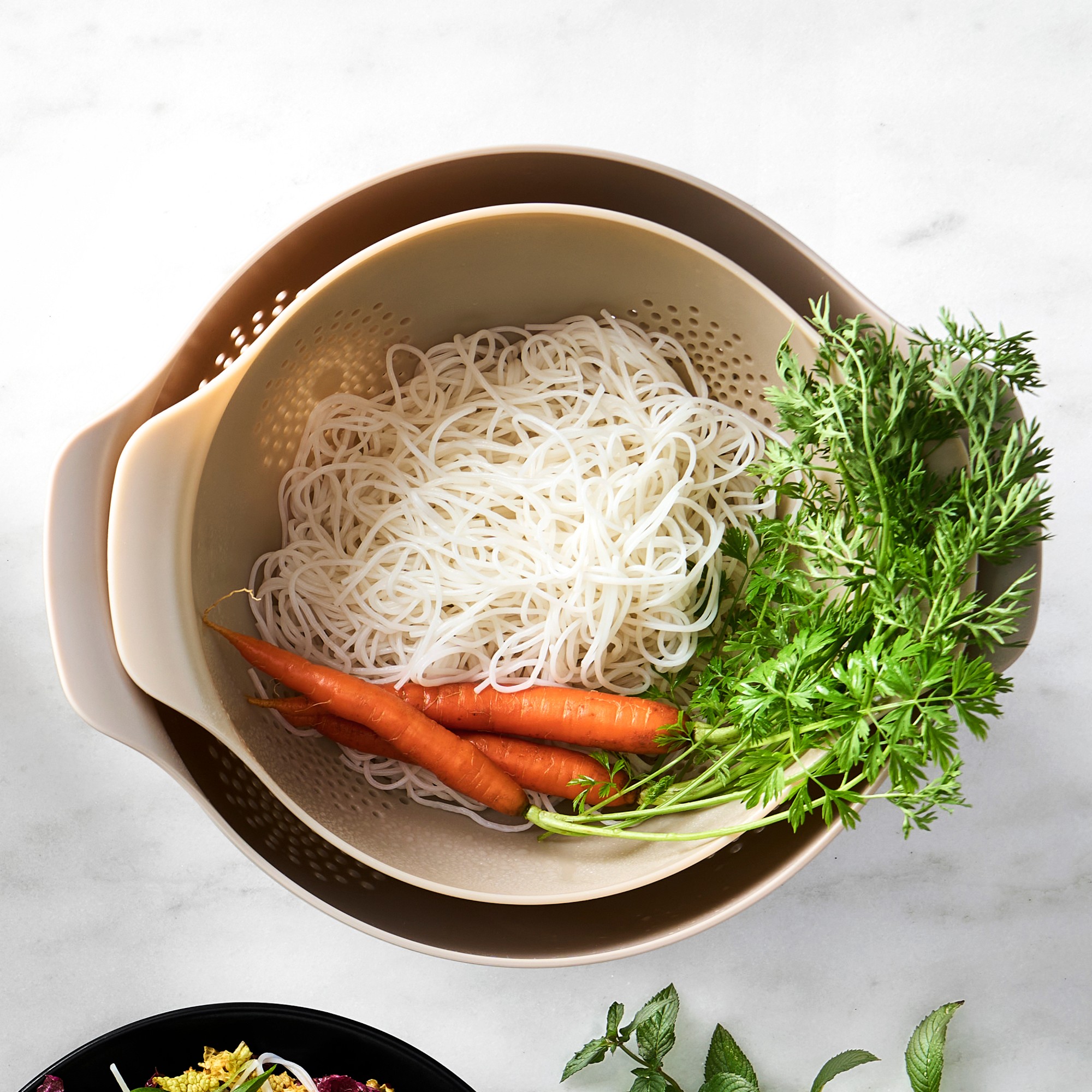 Williams Sonoma Eco Plastic Colanders