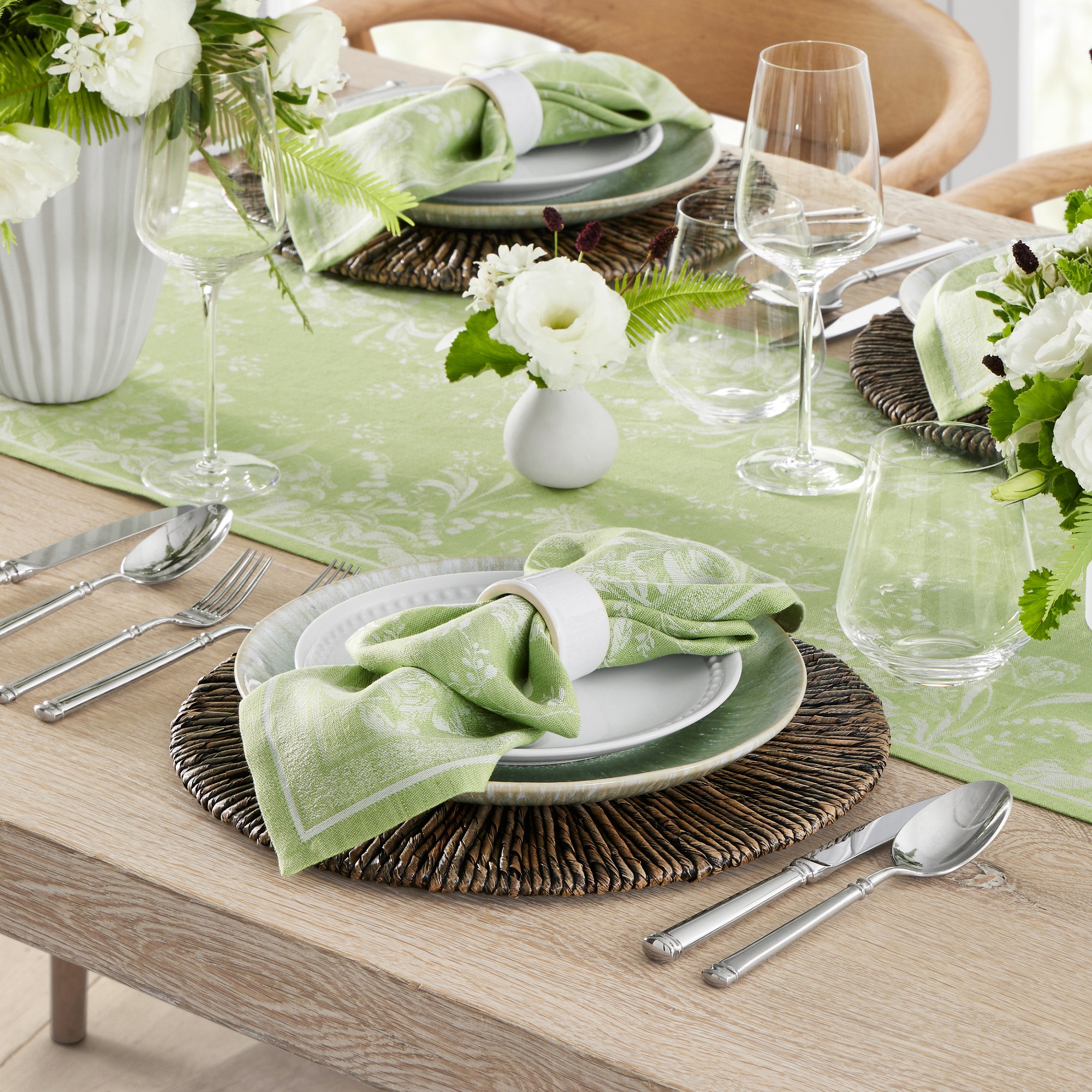 Primavera Jacquard Table Runner