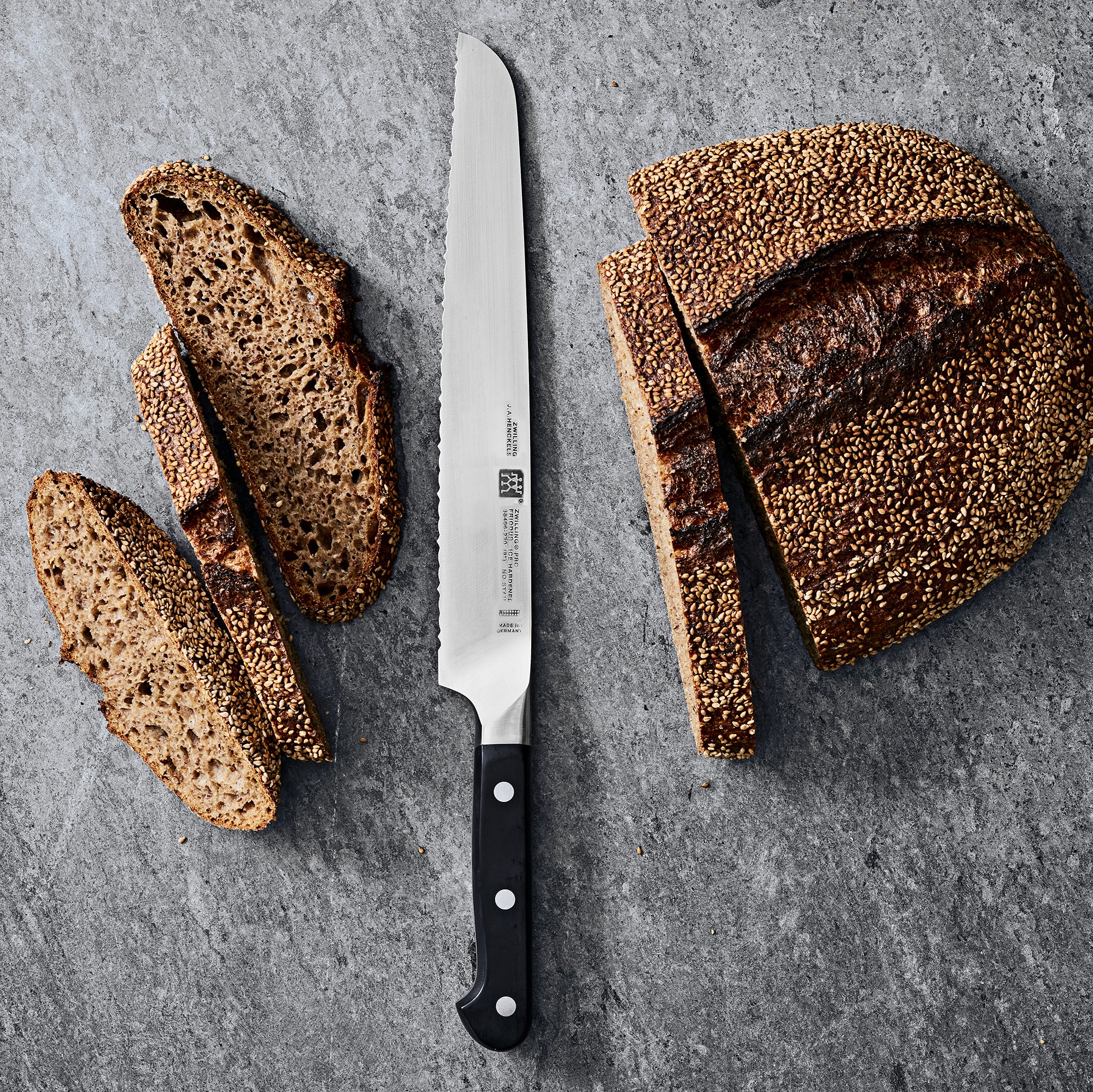 Zwilling Pro Bread Knife with Z15 Serration, 9