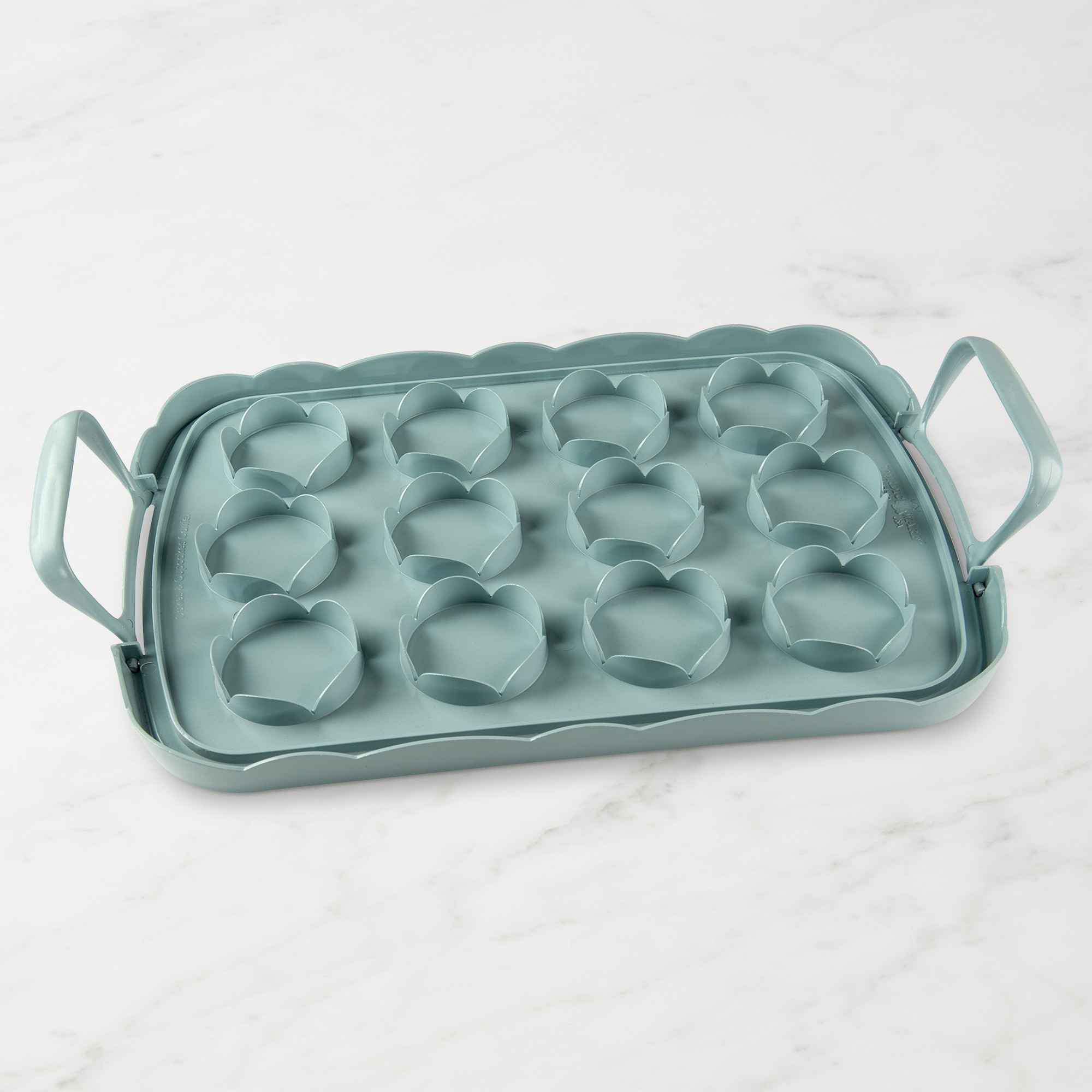Nordic Ware Reversable Cake & Cupcake Carrier
