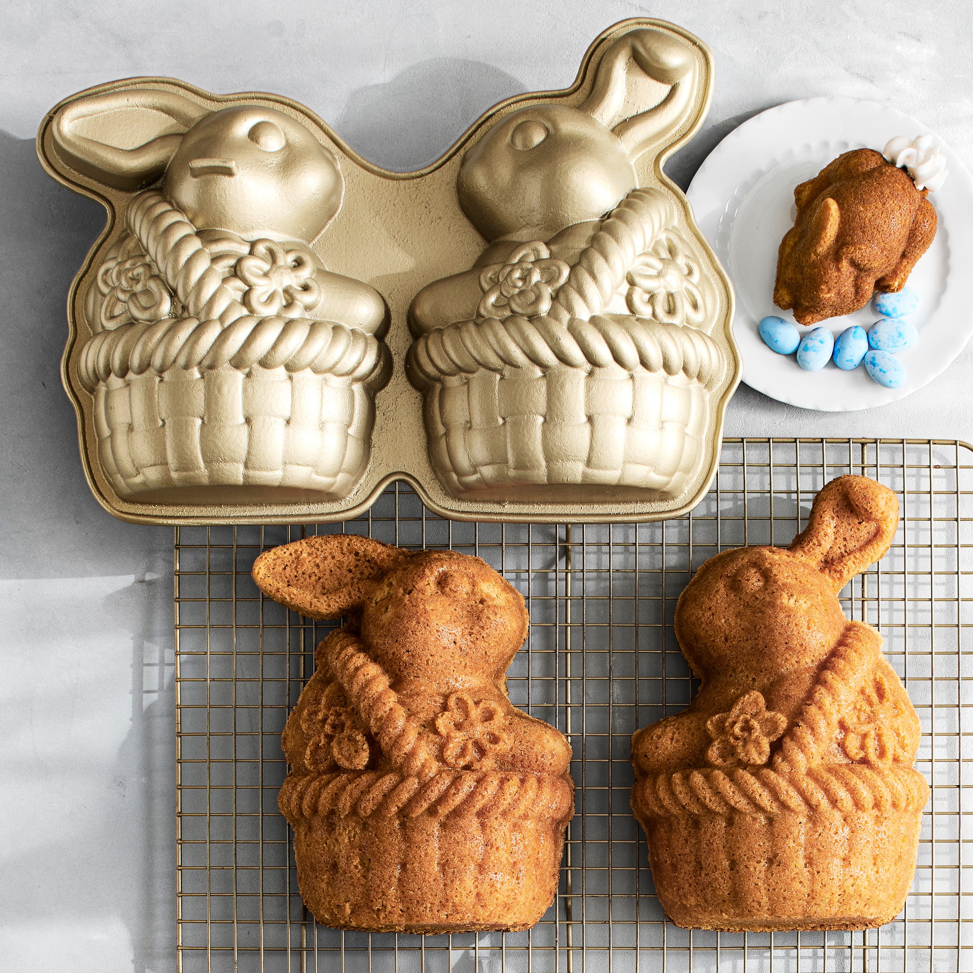 Nordic Ware Nonstick Cast Aluminum Easter Bunny in Basket Pan