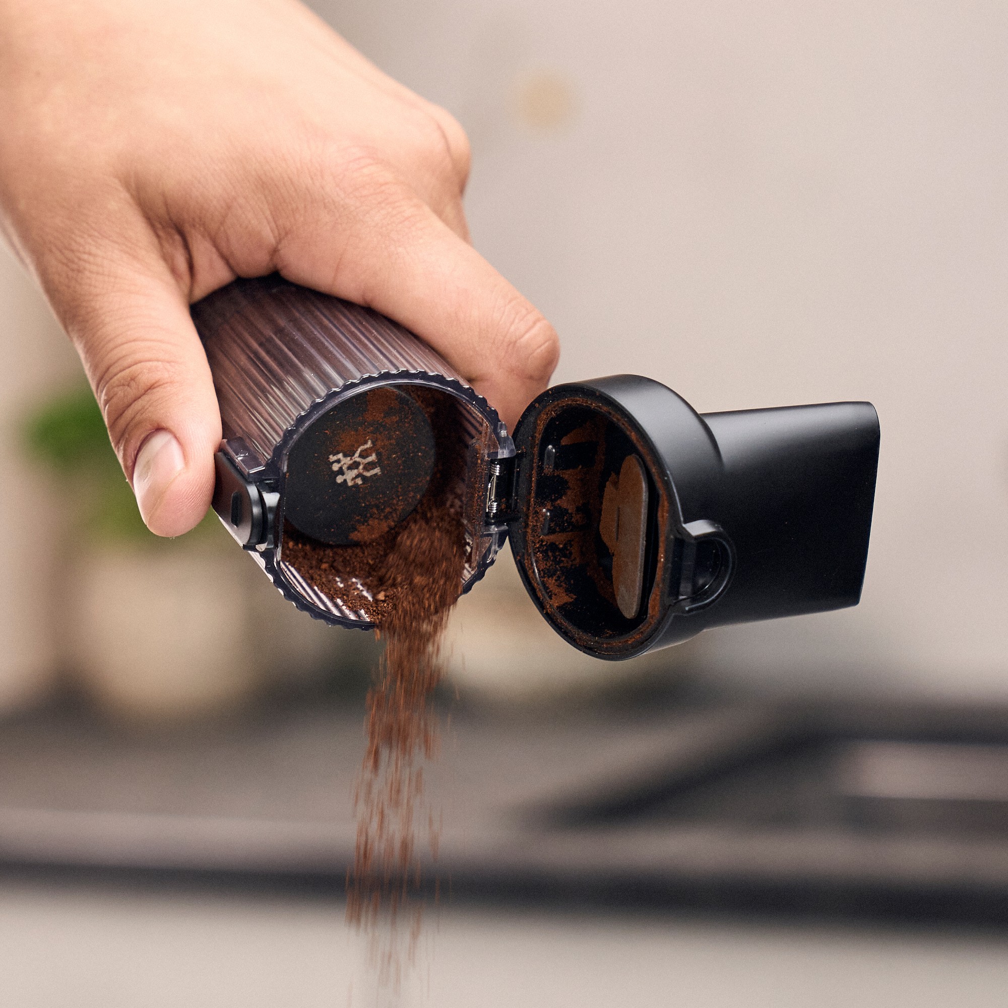 Zwilling XTEND Cordless Mini Vacuum