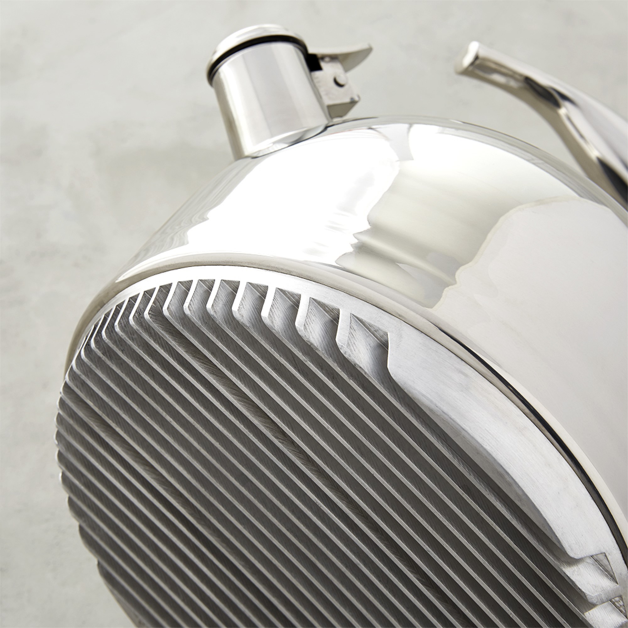 Williams Sonoma Stainless-Steel Rapid Boil Tea Kettle