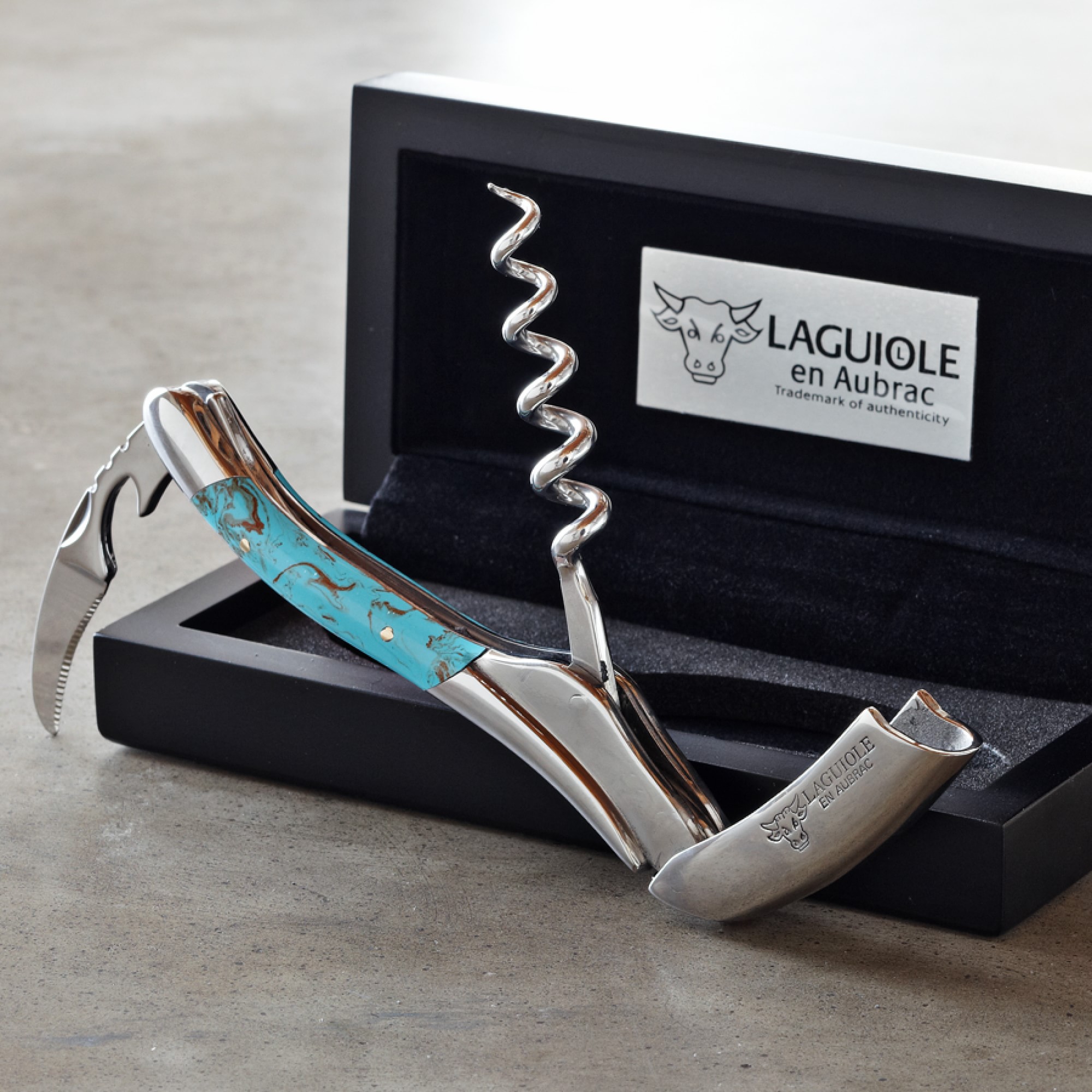 Laguiole En Aubrac Waiters Corkscrew Wine Opener, Turquoise