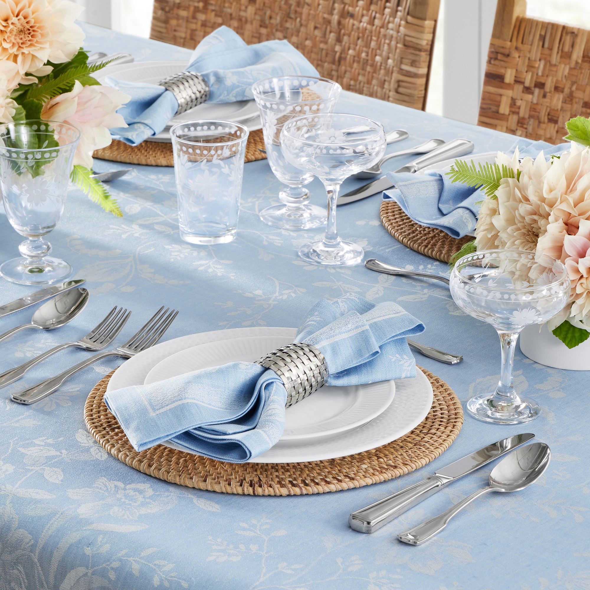 Primavera Jacquard Tablecloth
