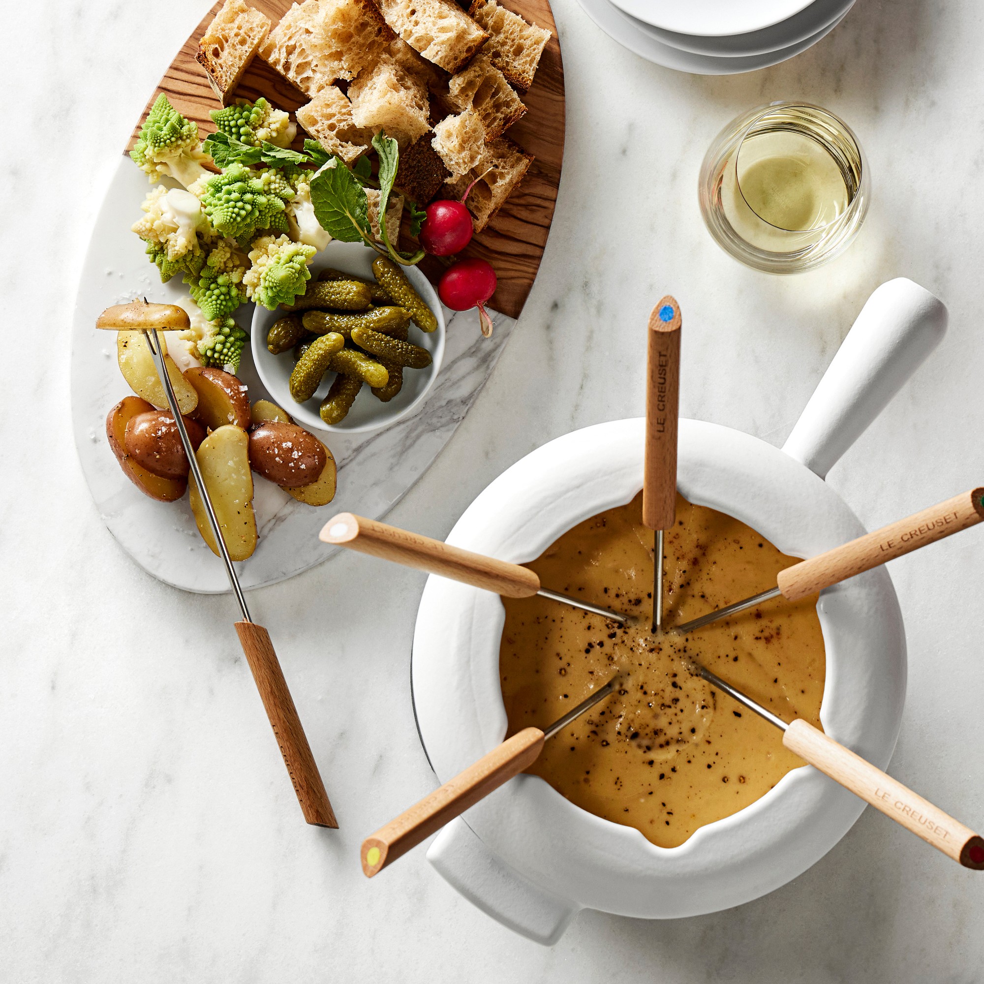 Le Creuset Enameled Cast Iron Fondue Pot, 2 1/2-Qt.