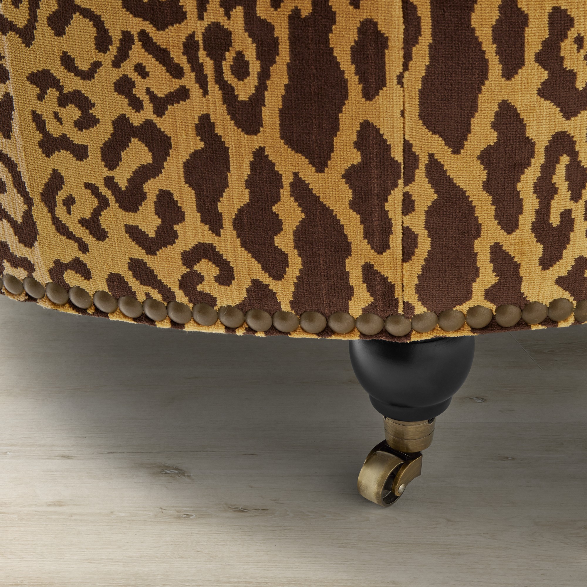 Soho Tufted Round Storage Ottoman (36)