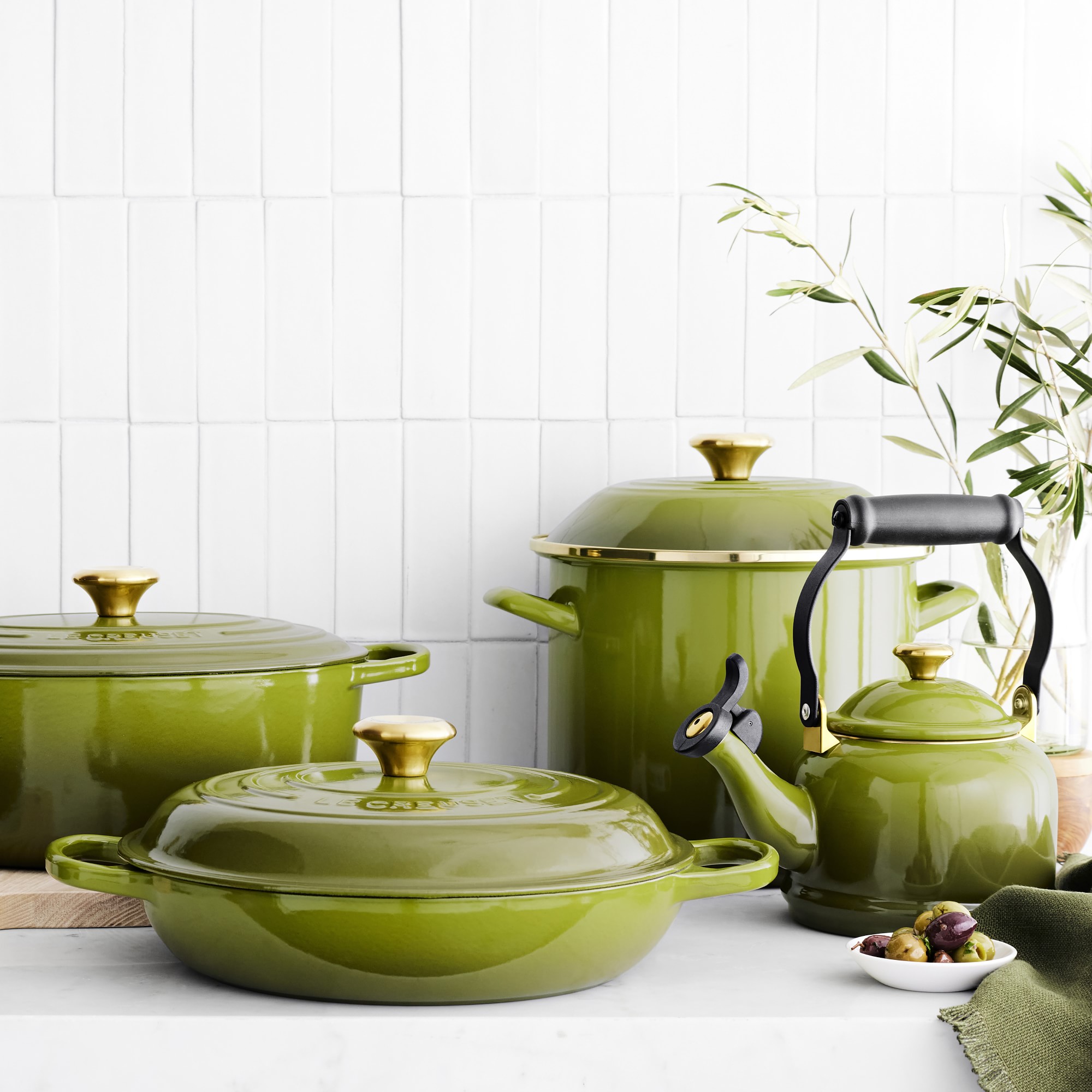 Le Creuset Signature Enameled Cast Iron Braiser