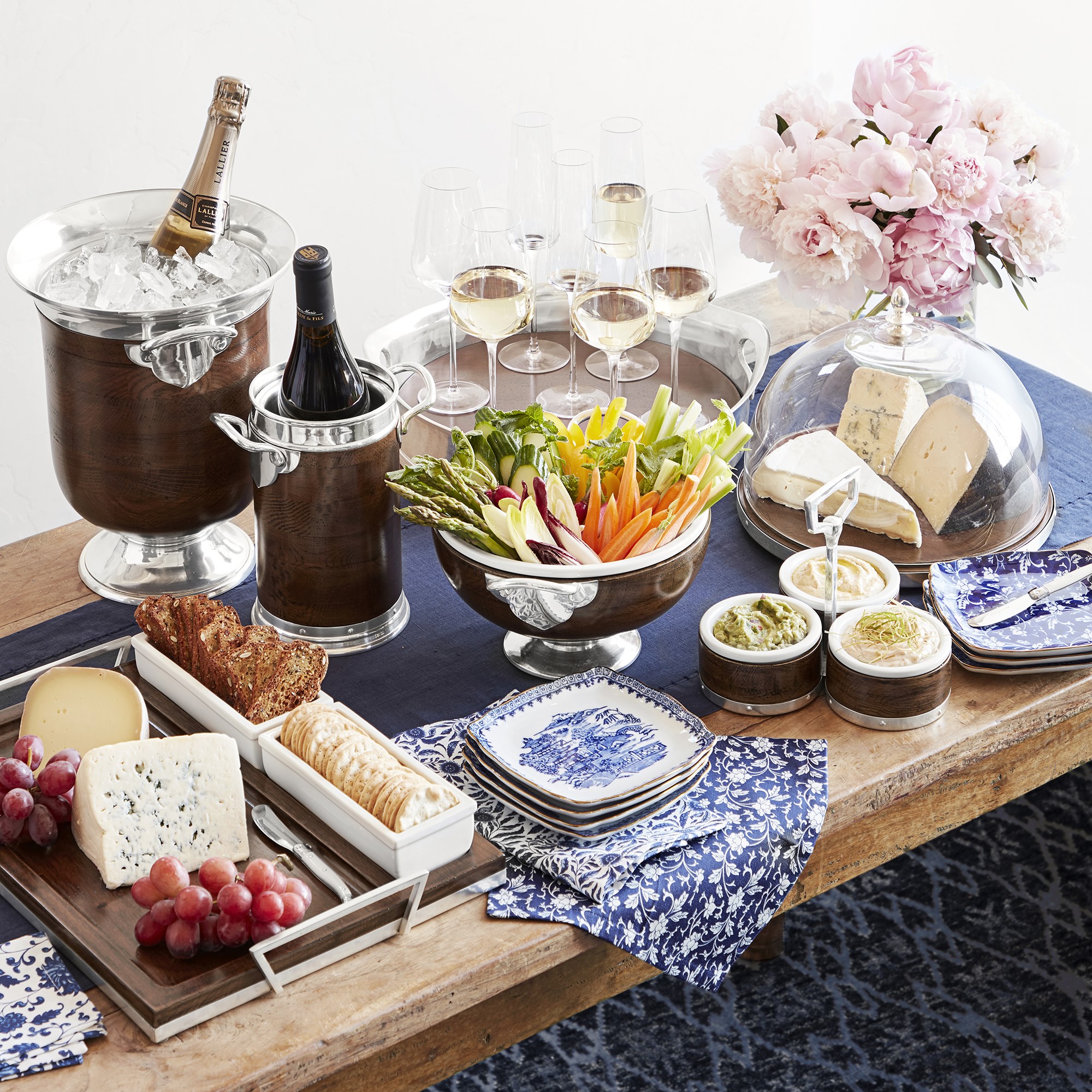 Marlo Thomas x Williams Sonoma Round Bar Tray