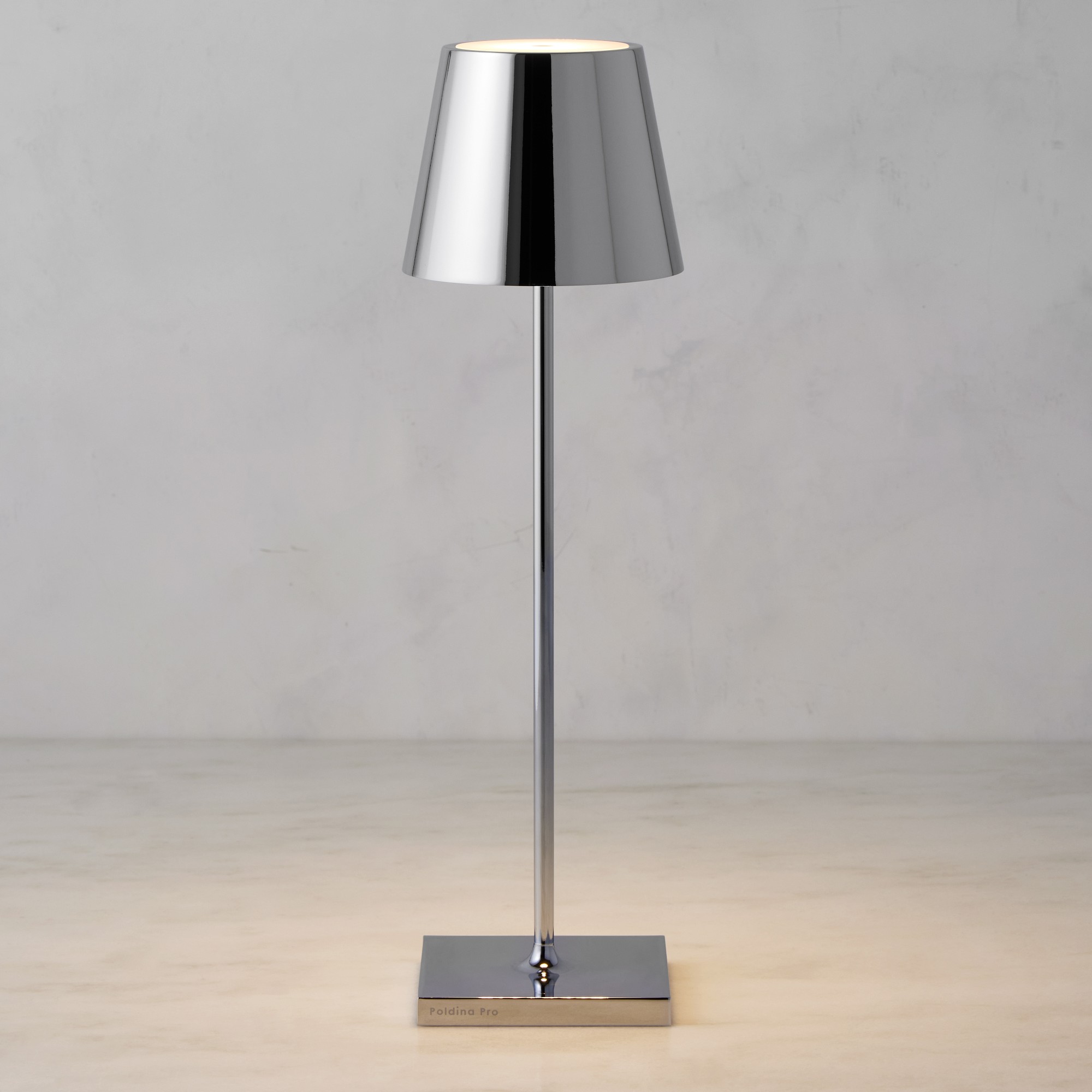 Poldina Pro Table Lamp