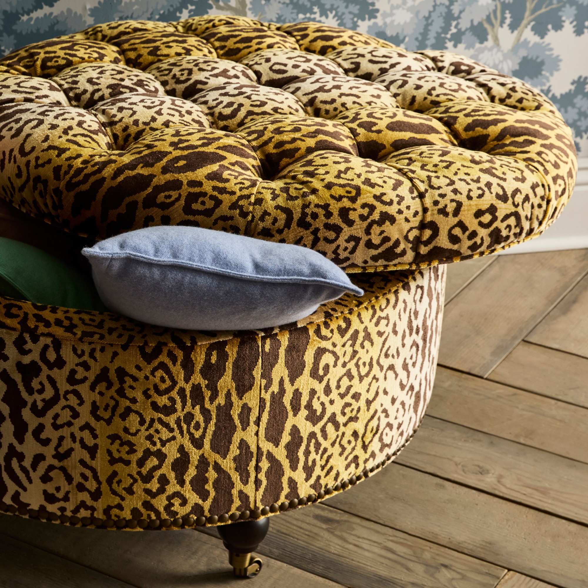 Soho Tufted Round Storage Ottoman (36)