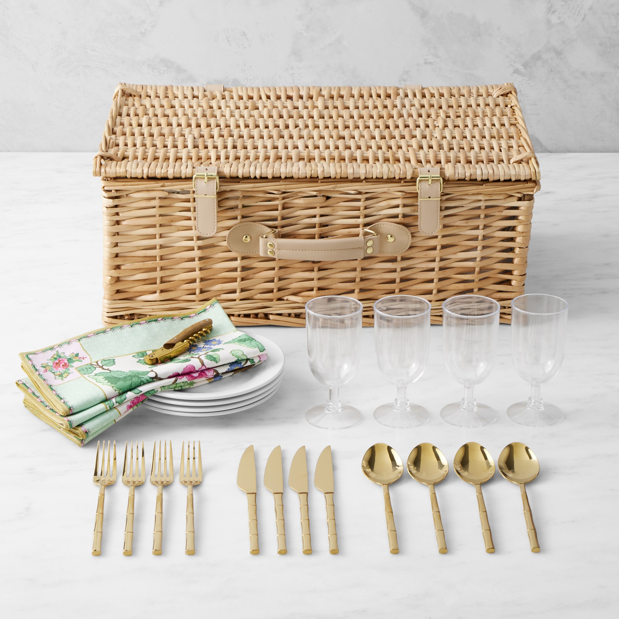 Famille Rose Picnic Basket