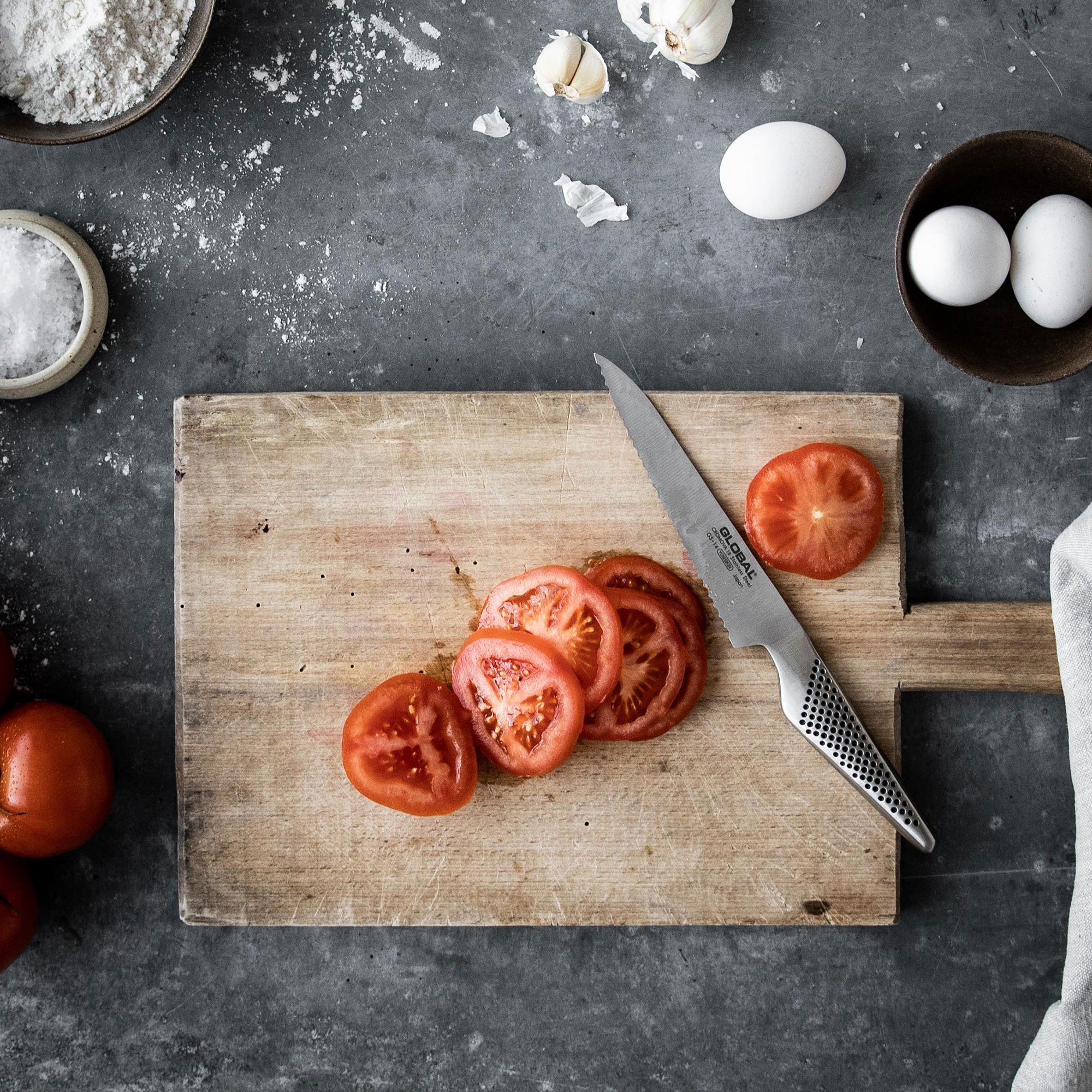 Global Classic Serrated Utility Knife, 6