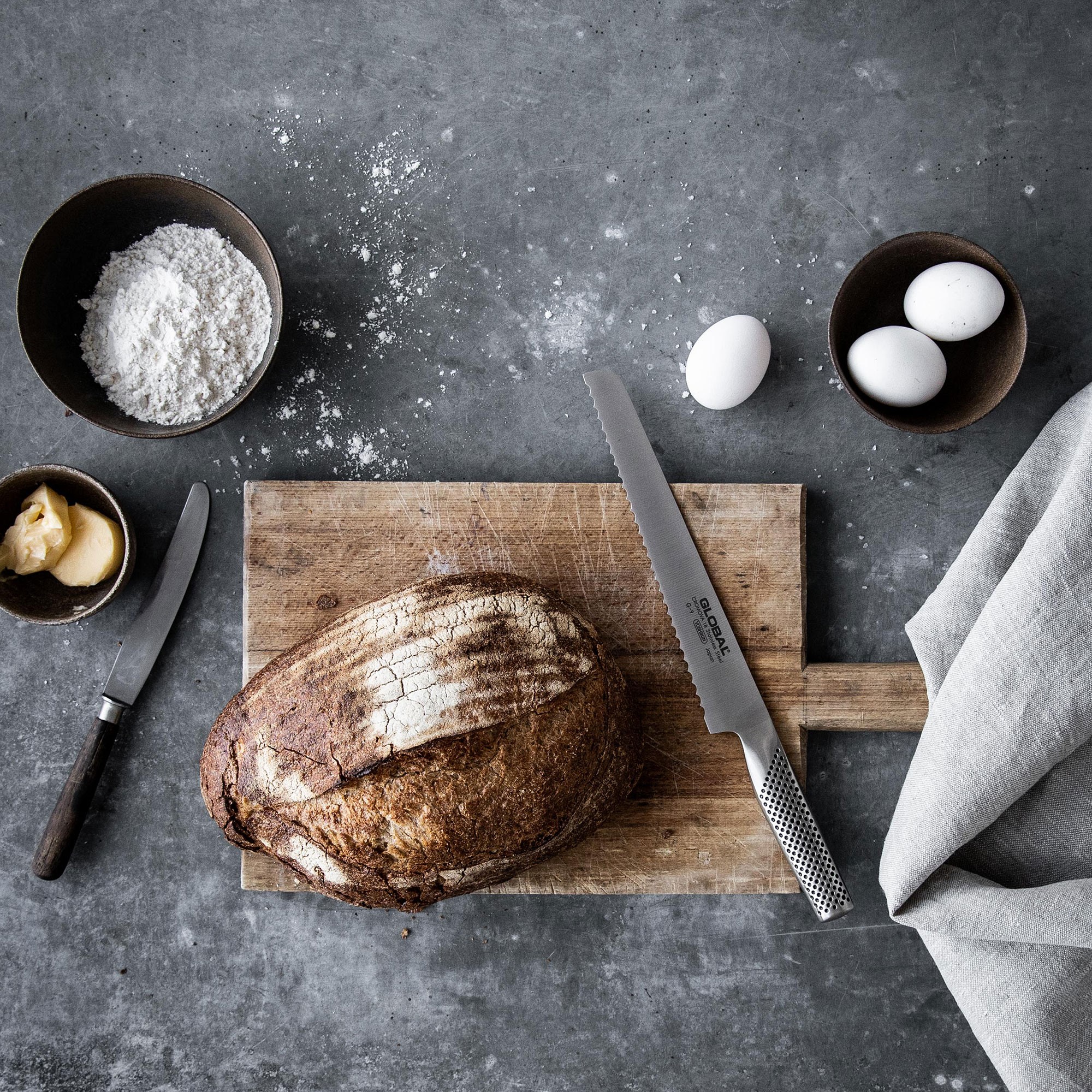 Global Classic Bread Knife, 8 3/4