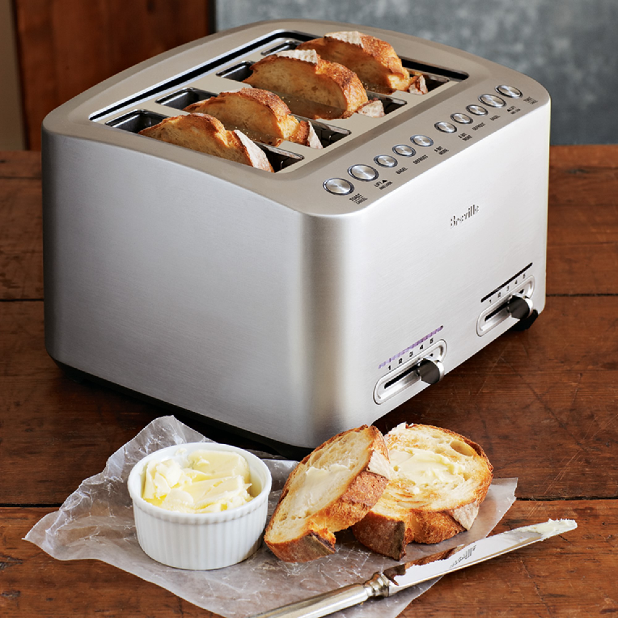 Breville Die-Cast 4-Slice Smart Toaster™