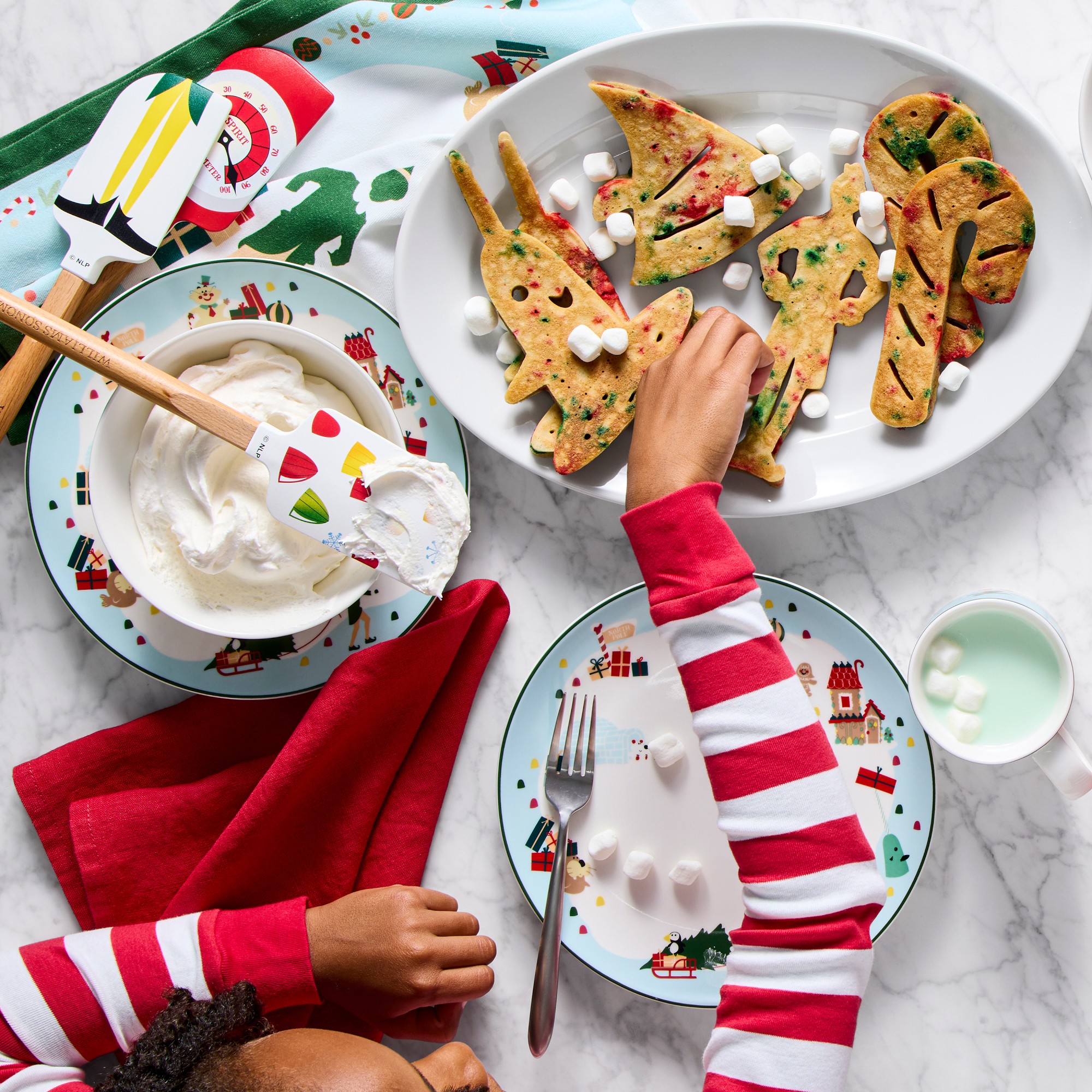 Elf™ Pancake Molds, Set of 4